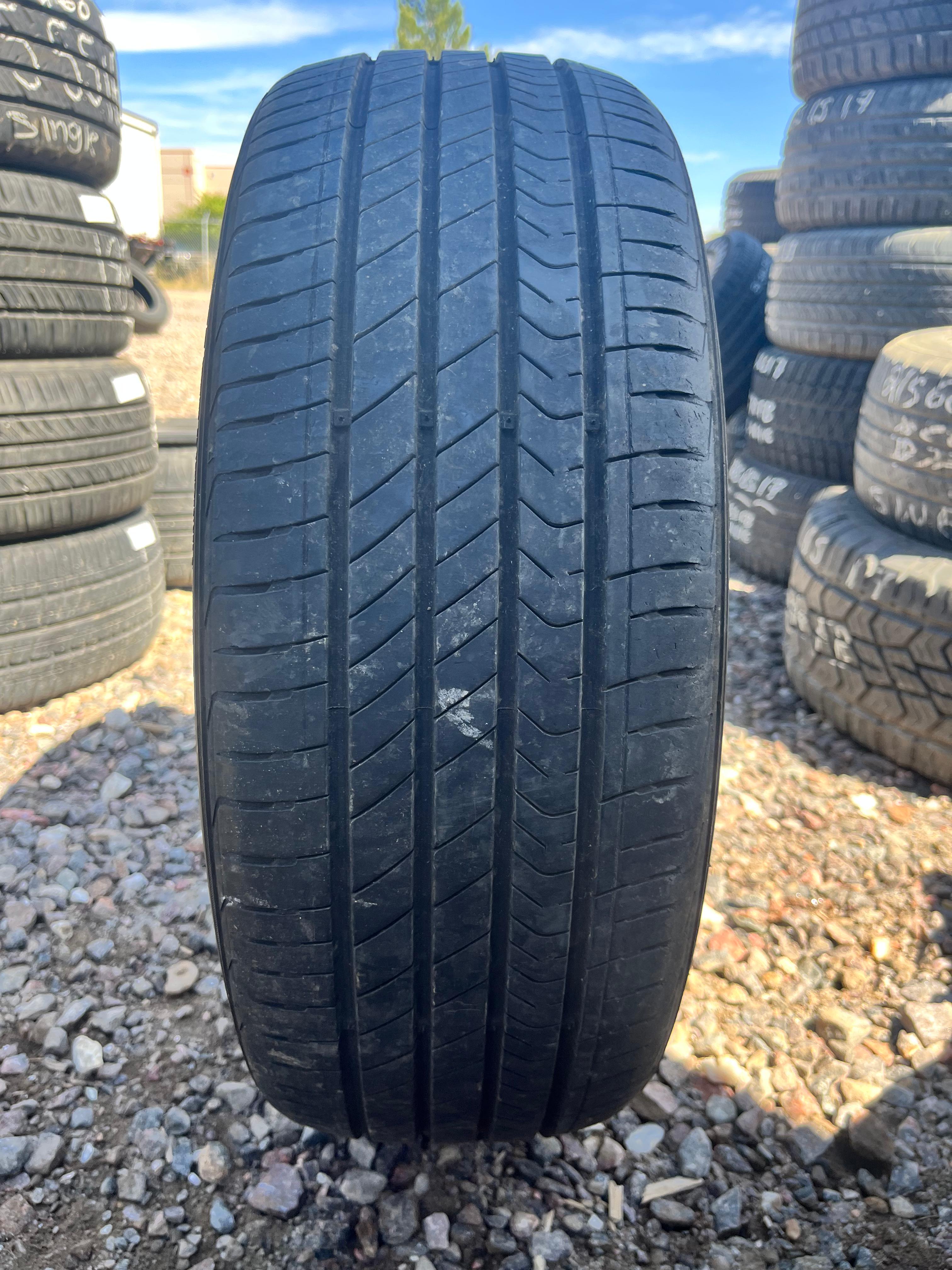 195/55R16 Single (1 Used Tire) Kumho Majesty 9 Solus