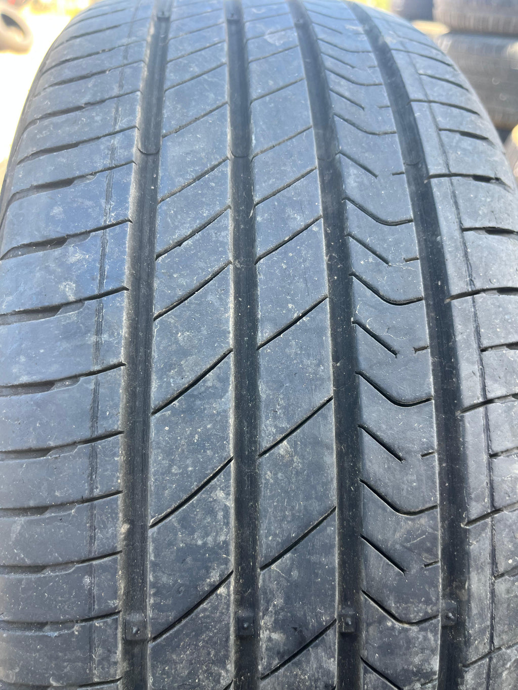 195/55R16 Single (1 Used Tire) Kumho Majesty 9 Solus