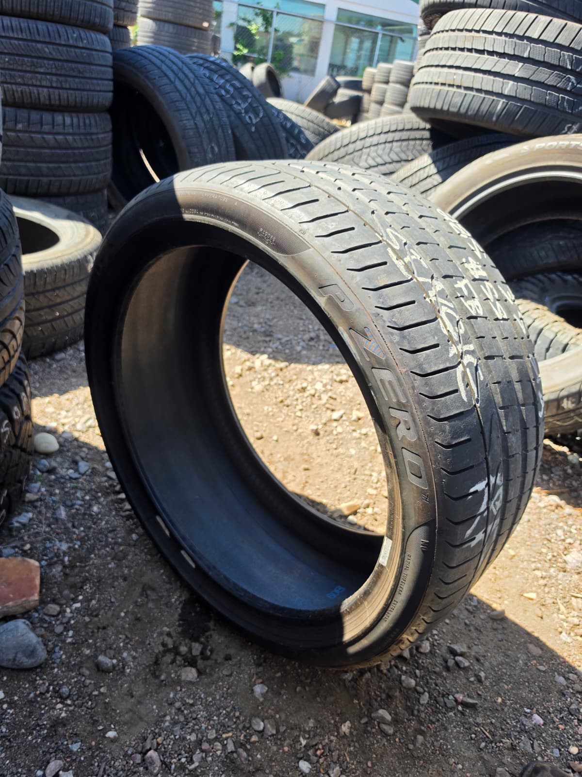 285/35R22 Single (1 Used Tire) Pirelli P Zero