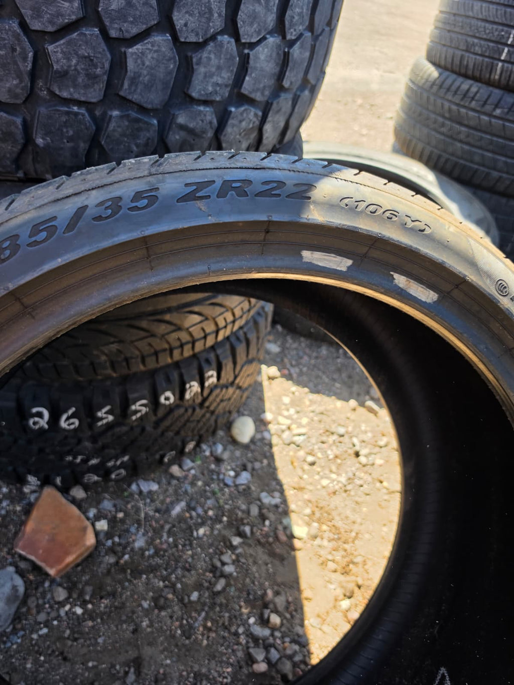285/35R22 Single (1 Used Tire) Pirelli P Zero