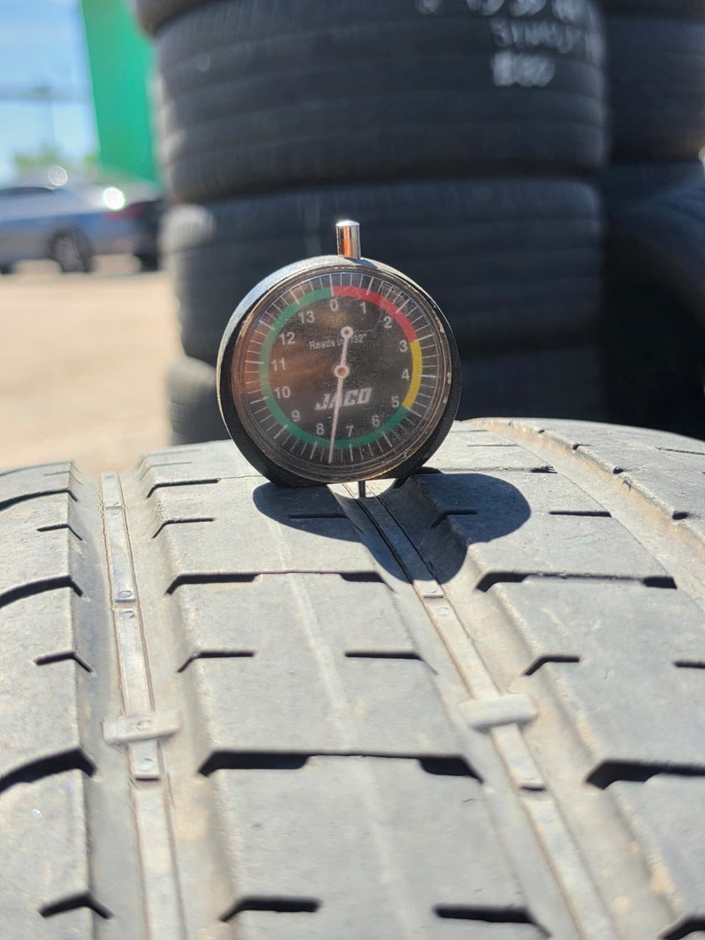 285/35R22 Single (1 Used Tire) Pirelli P Zero