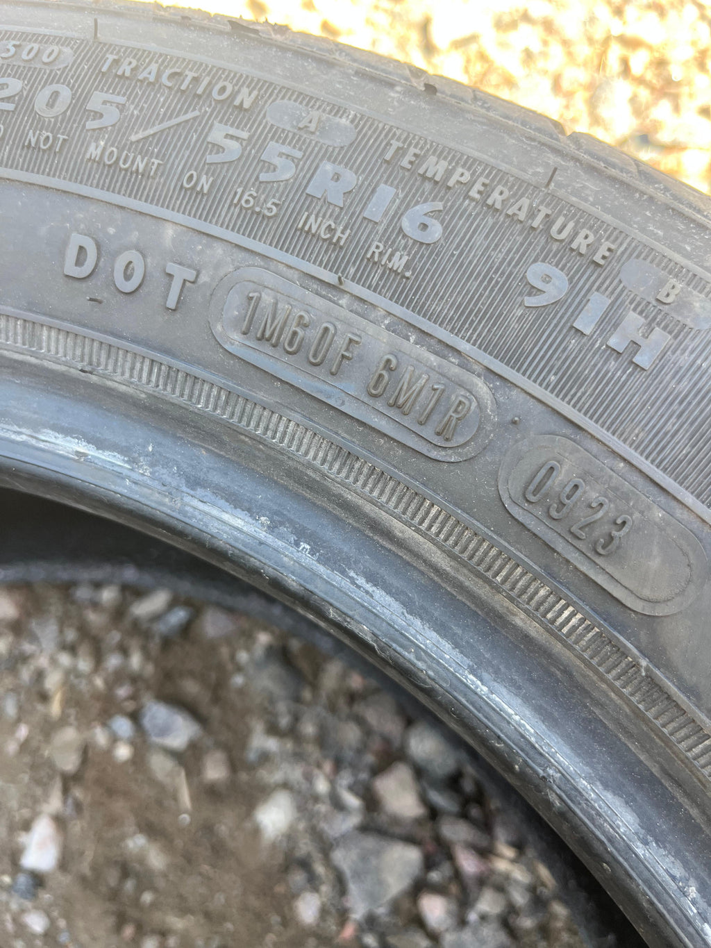 205/55R16 Single (1 Used Tire) Douglas Touring