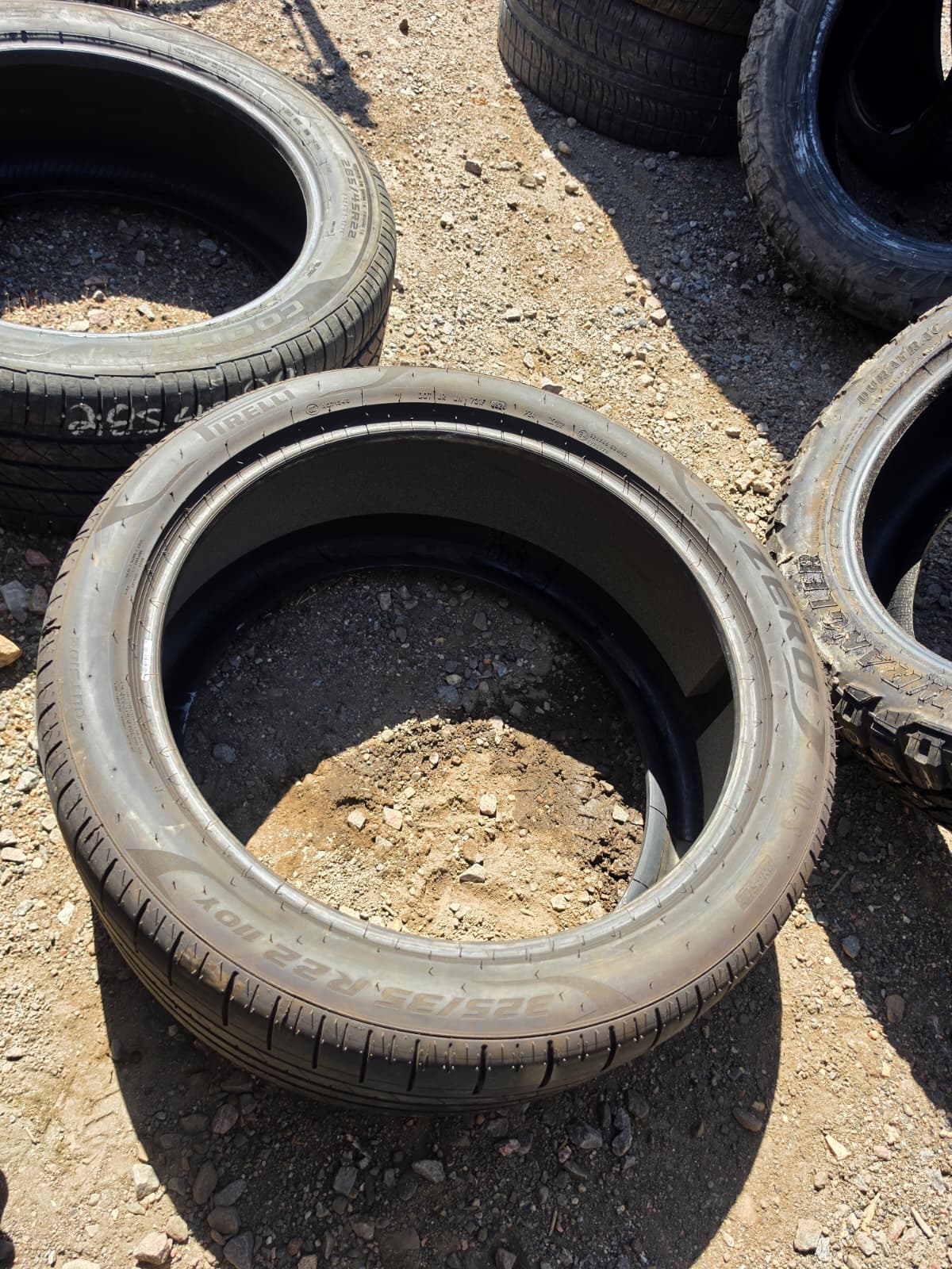 325/35R22 Single (1 Used Tire) Pirelli P Zero