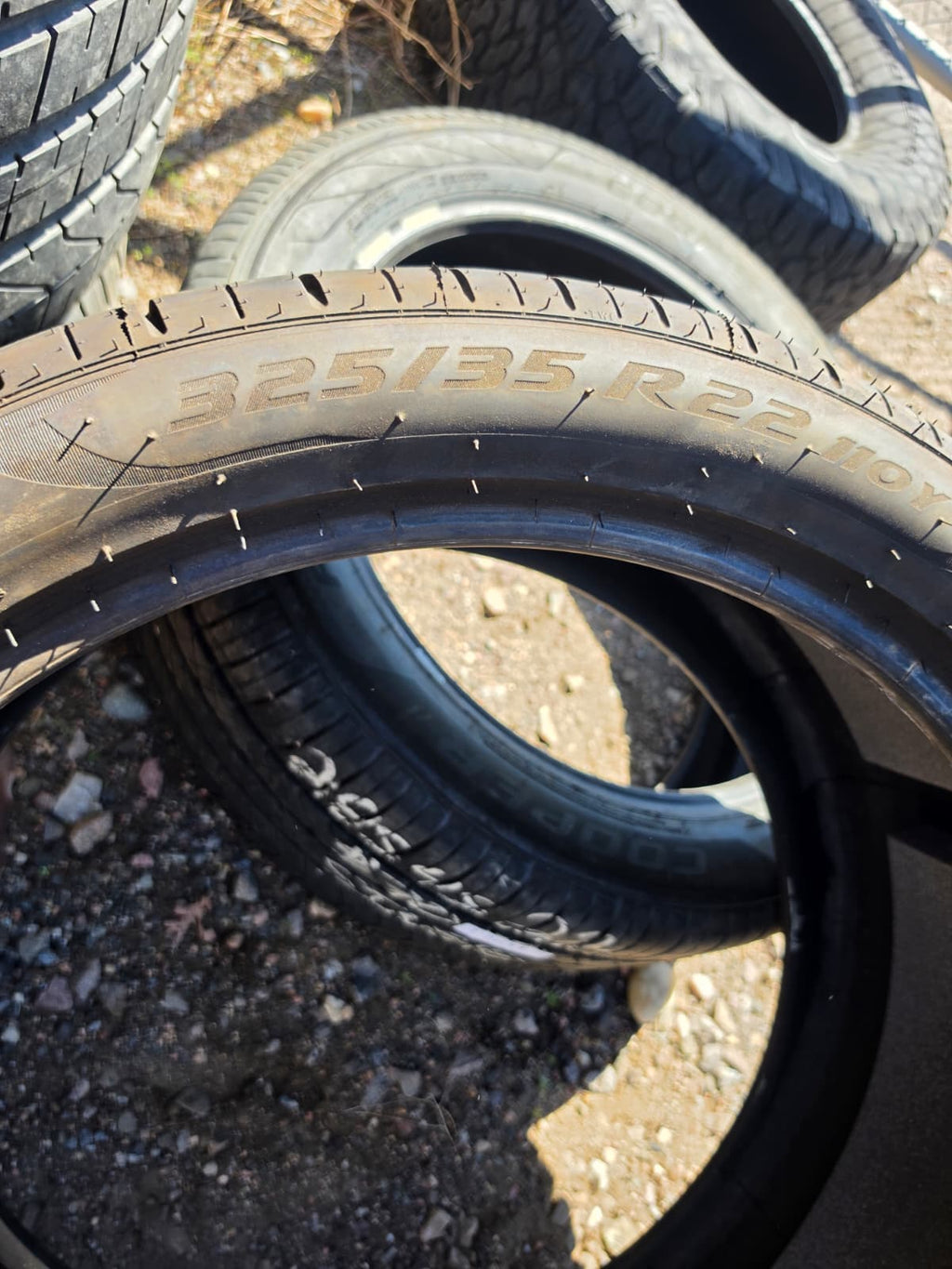 325/35R22 Single (1 Used Tire) Pirelli P Zero