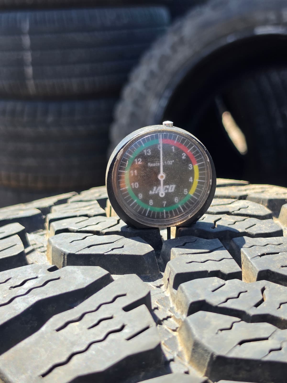 265/50R22 Single (1 Used Tire) Goodyear Wrangler DuraTrac RT