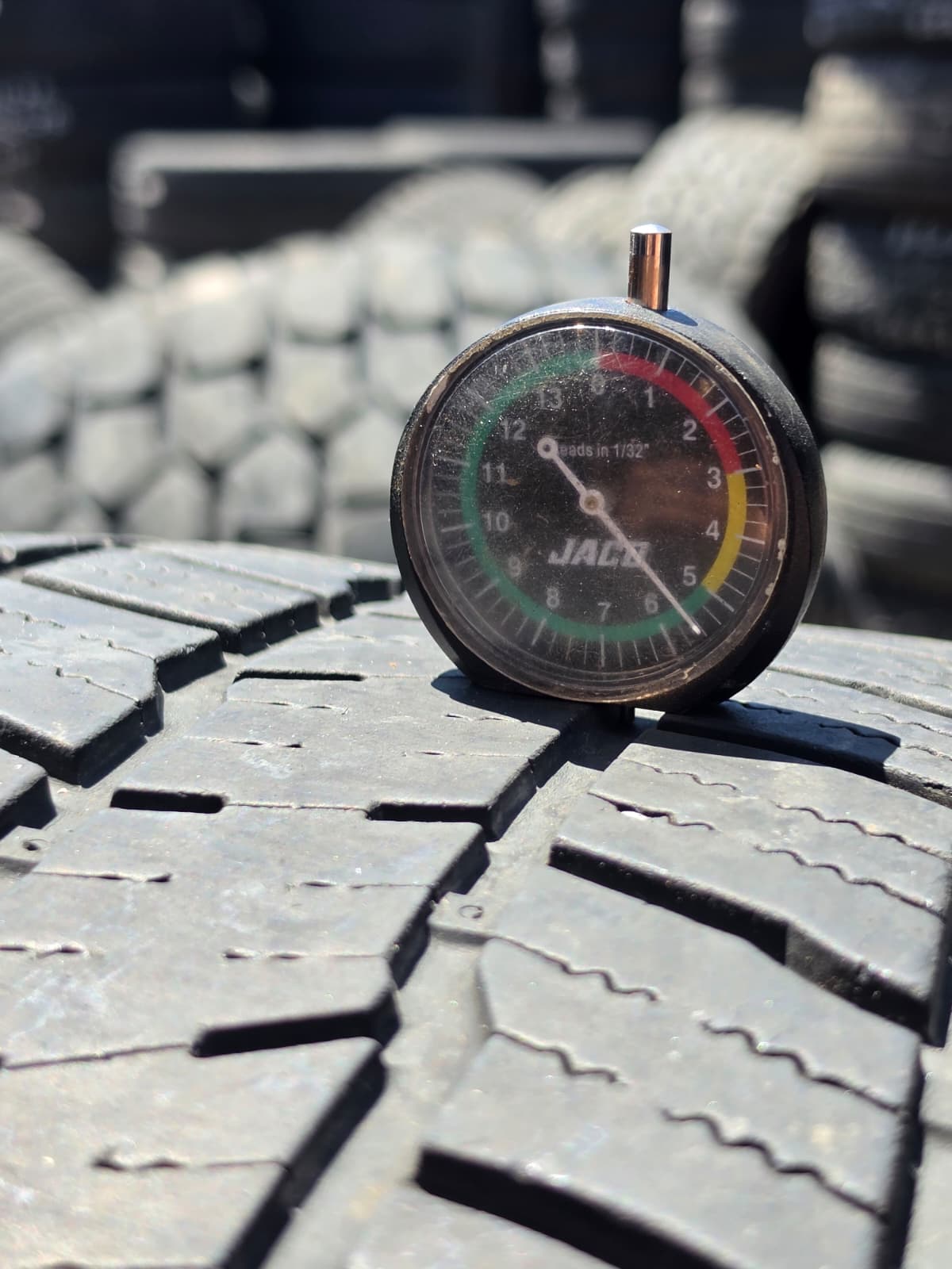 285/45R22 Single (1 Used Tire) Dean Tires Back Country