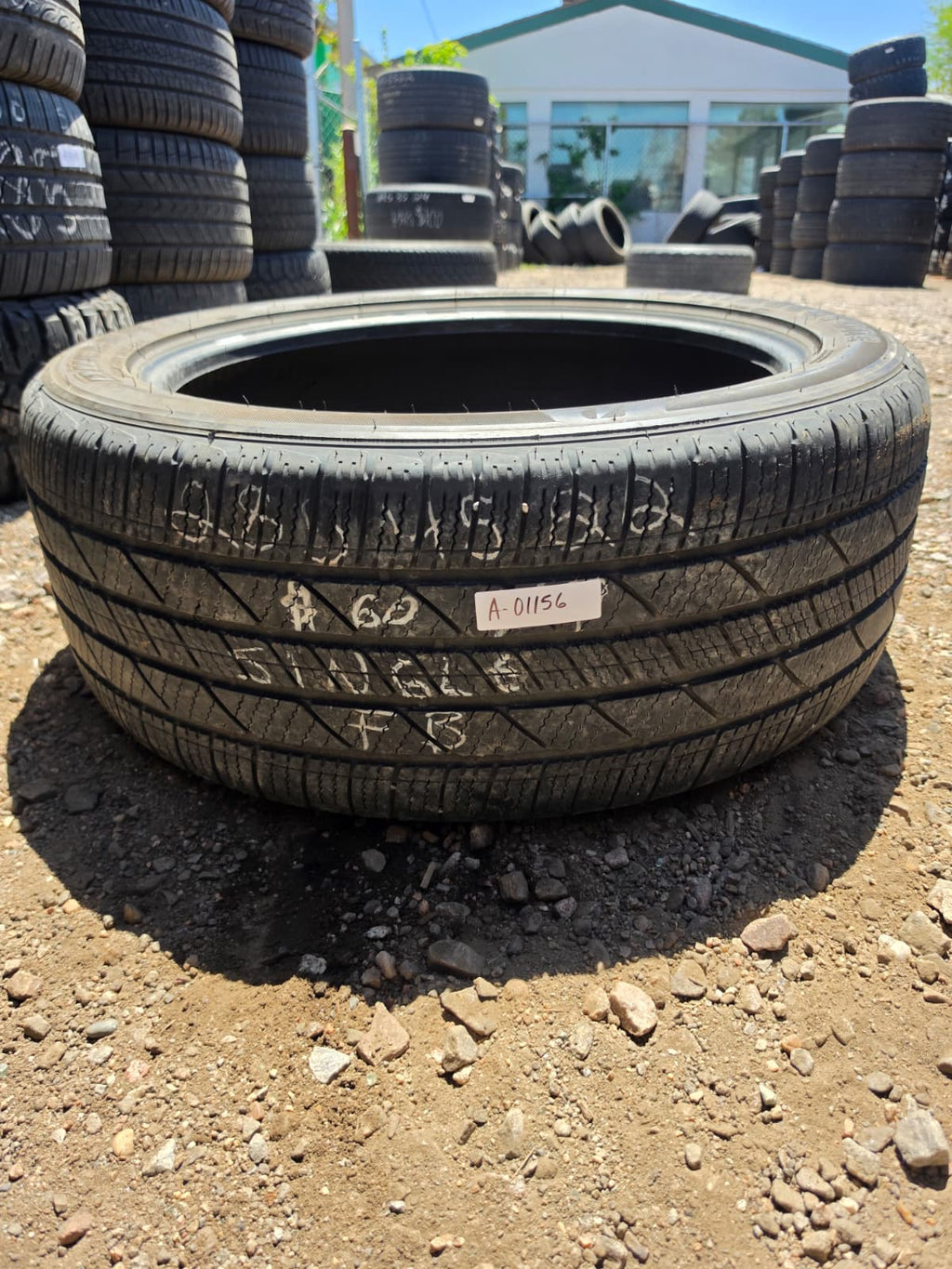 285/45R22 Single (1 Used Tire) Bridgestone Dueler LX
