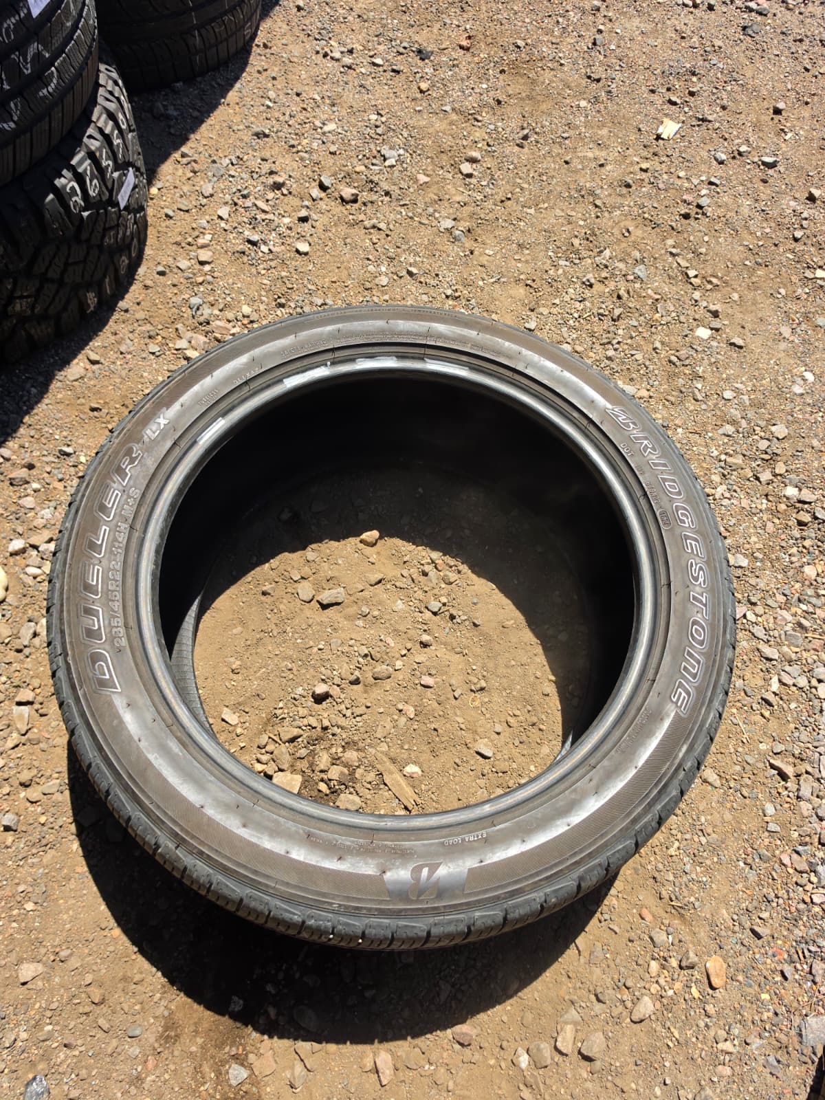 285/45R22 Single (1 Used Tire) Bridgestone Dueler LX