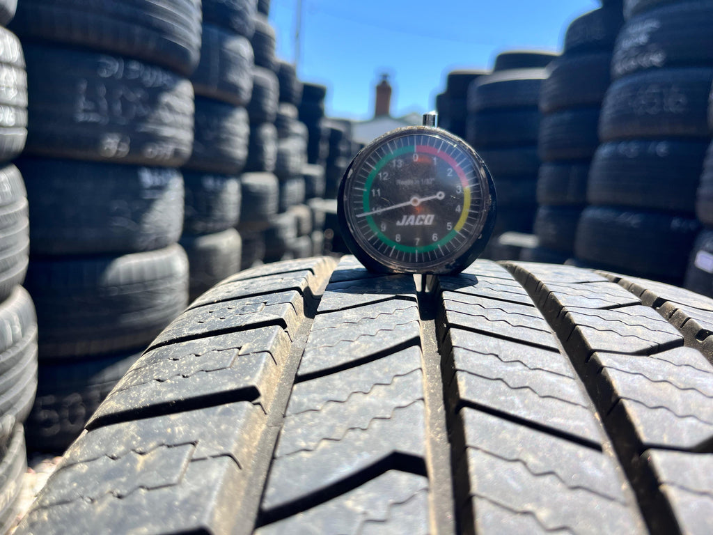 215/55ZR16 Single (1 Used Tire)Road Hugger GTP 02