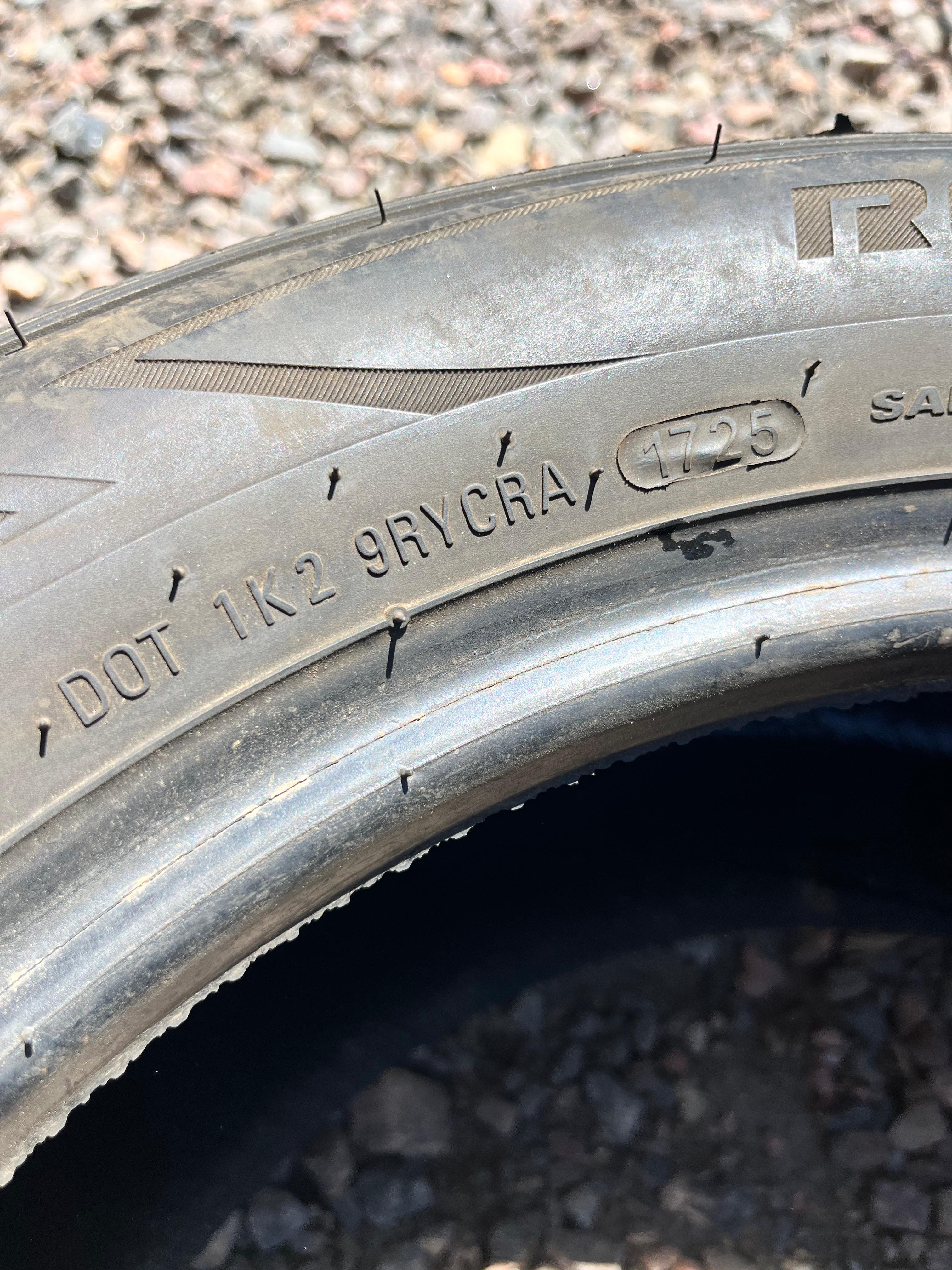 215/55ZR16 Single (1 Used Tire)Road Hugger GTP 02