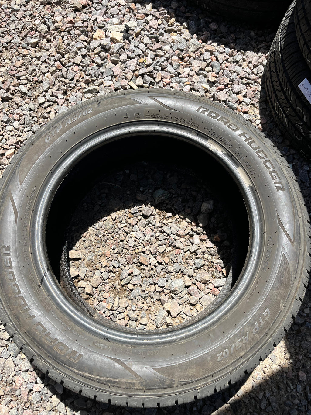 215/55ZR16 Single (1 Used Tire)Road Hugger GTP 02