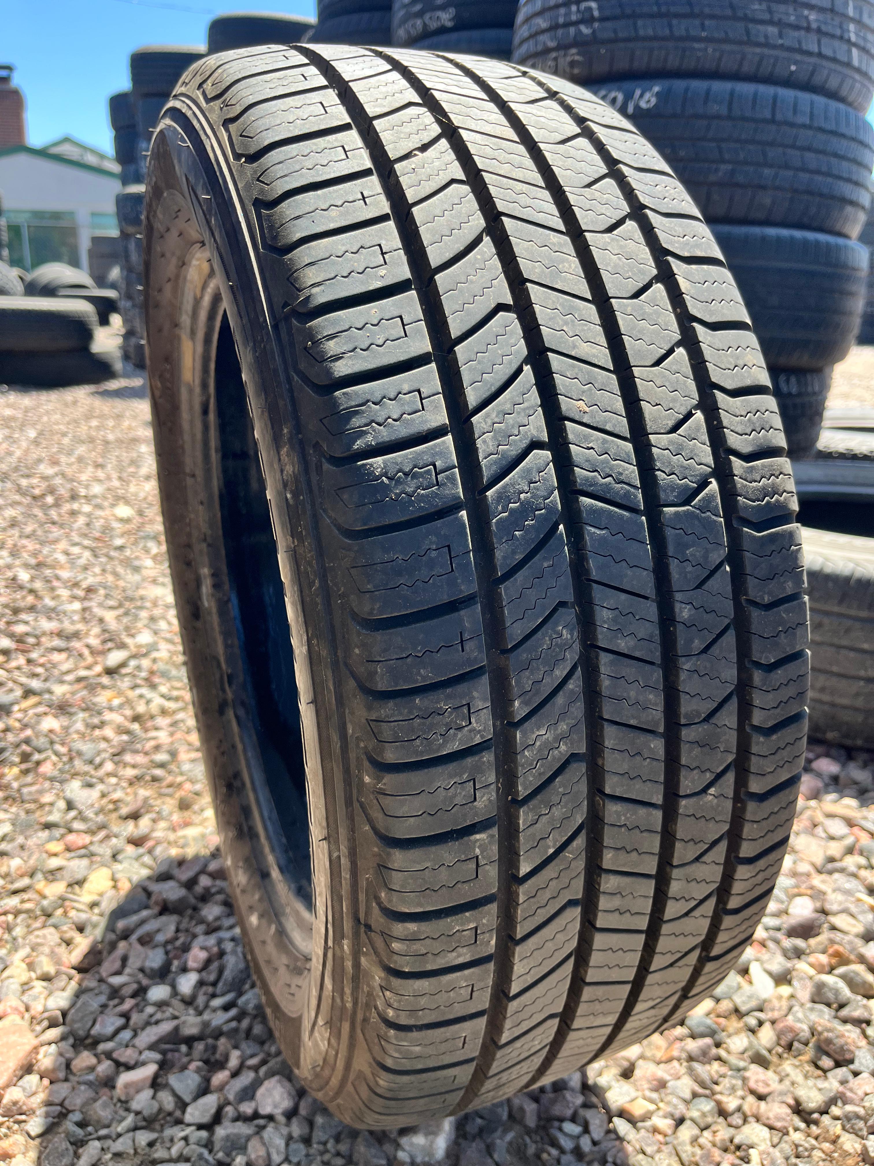 215/55ZR16 Single (1 Used Tire)Road Hugger GTP 02