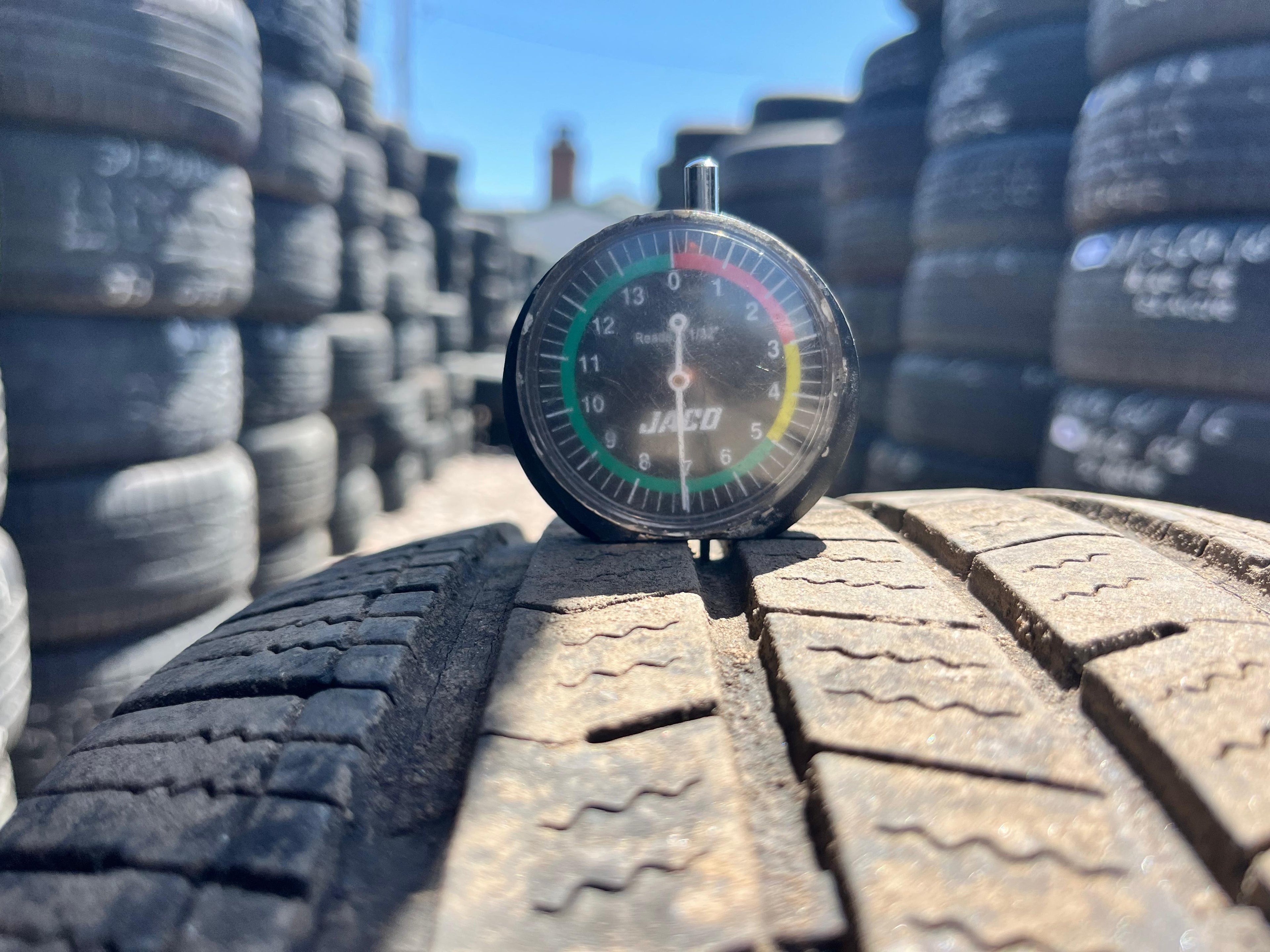 215/60R16 Single (1 Used Tire) Arizonian Silver Edition