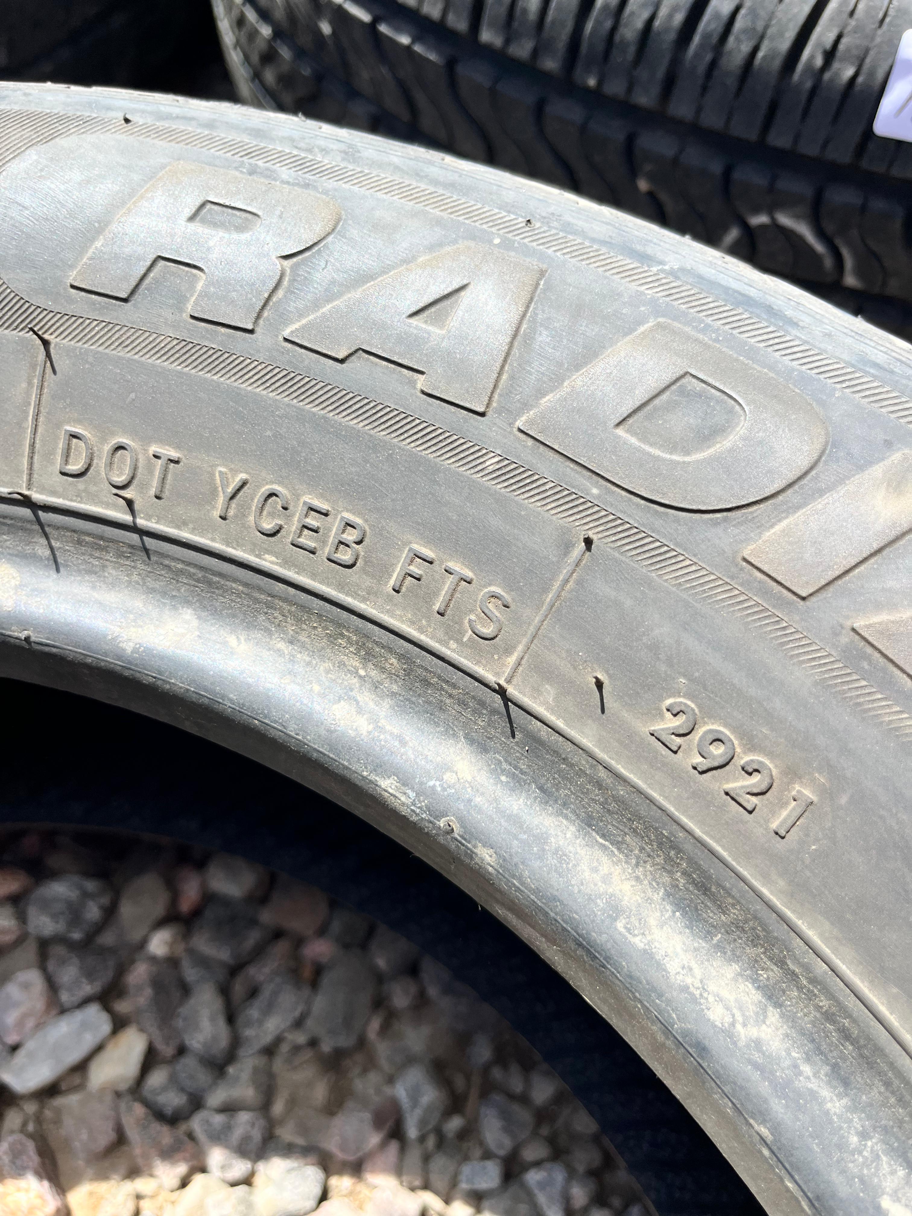 225/60R16 Single (1 Used Tie) Radial LL821 Epic Tour