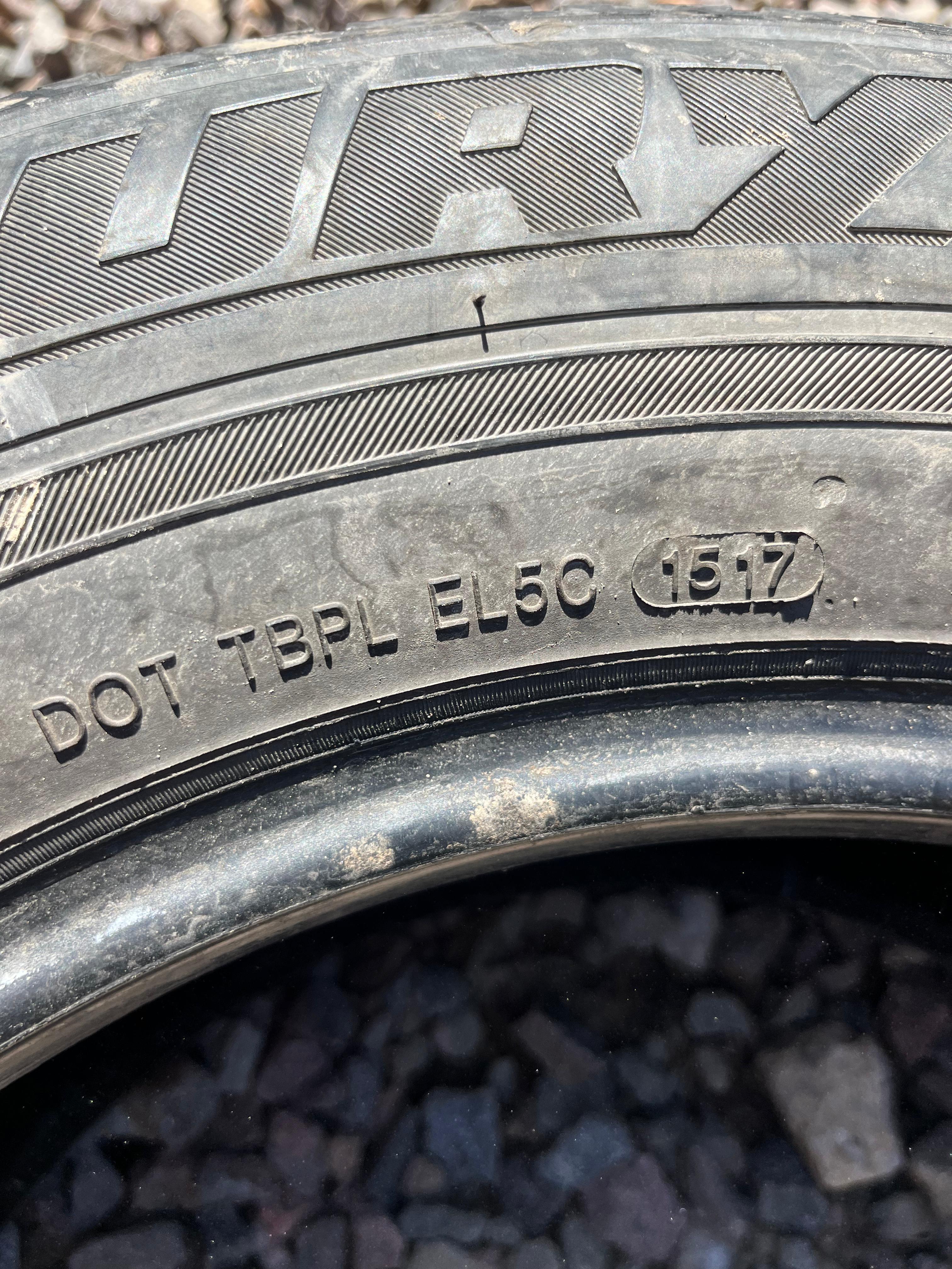 235/60R16 Single (1 Used Tire) Sentury Crossover