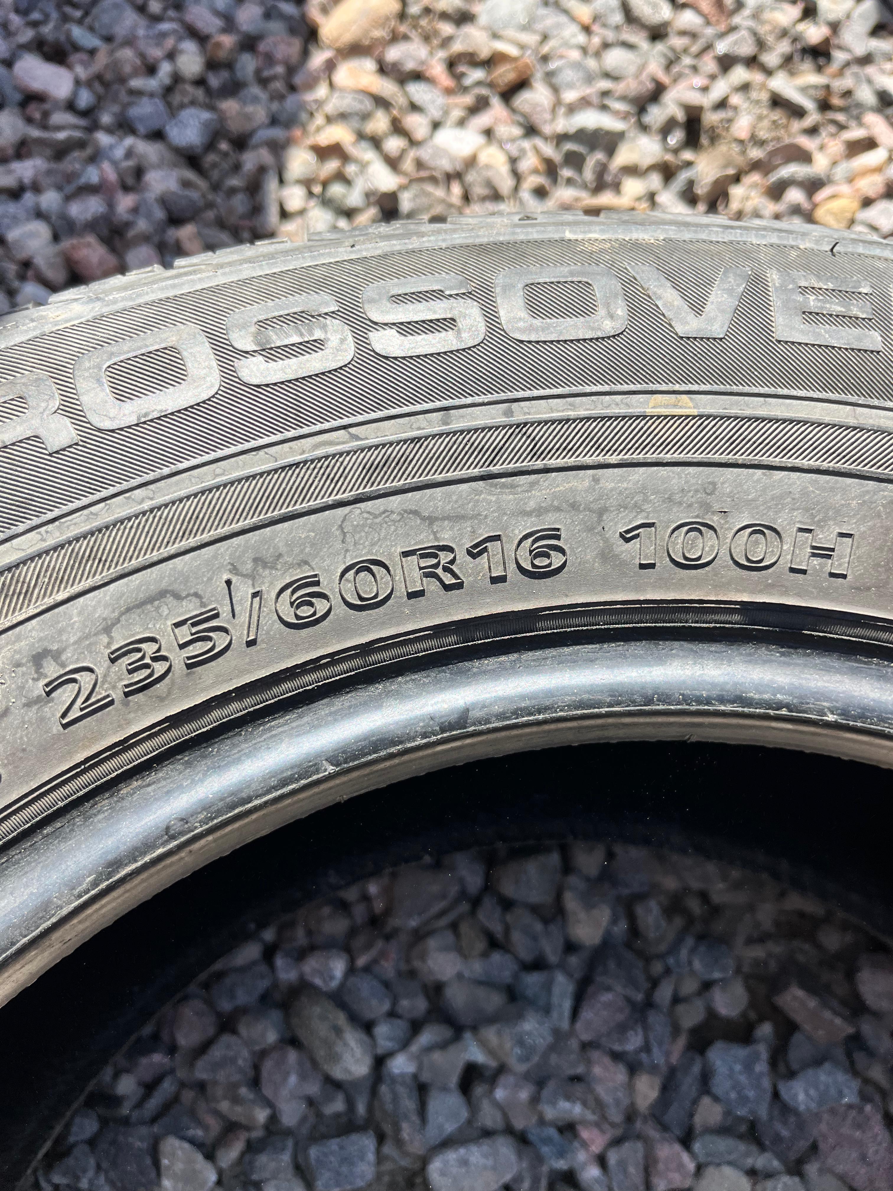 235/60R16 Single (1 Used Tire) Sentury Crossover