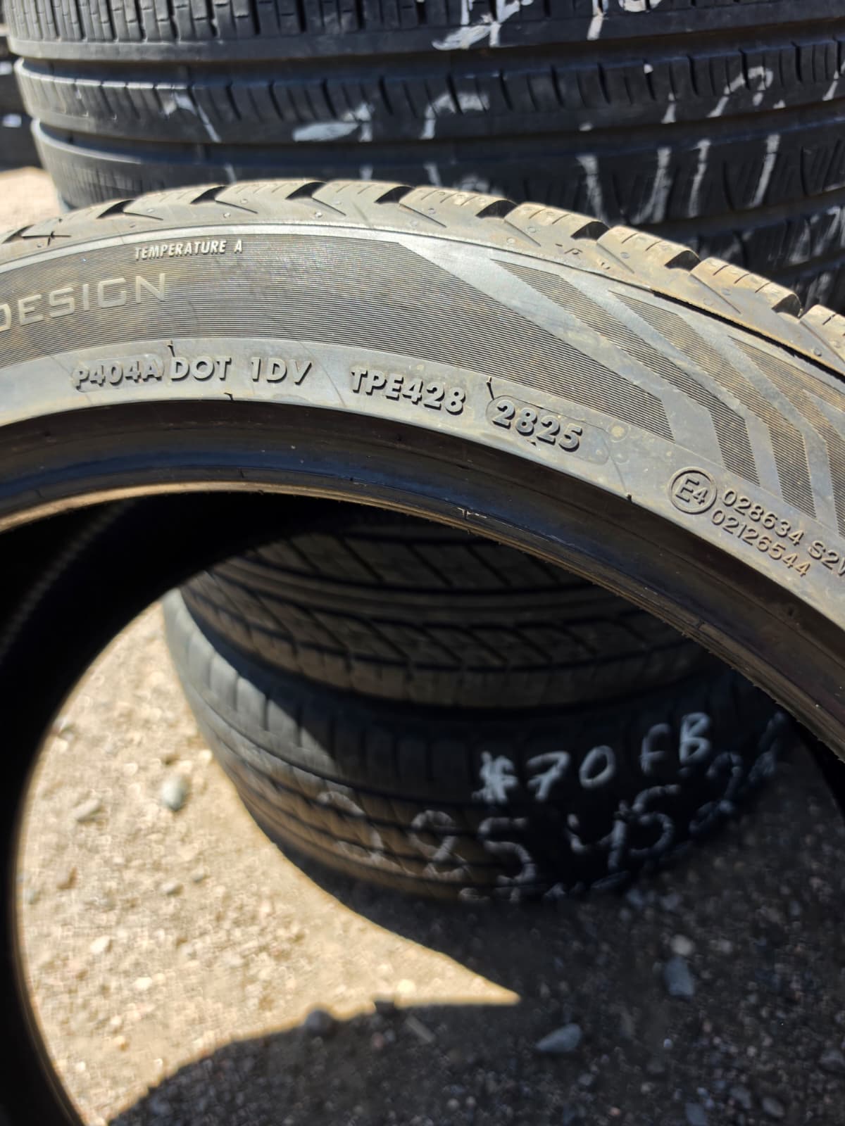 285/40R22 Single (1 Used Tire) Vredestein Vredestein