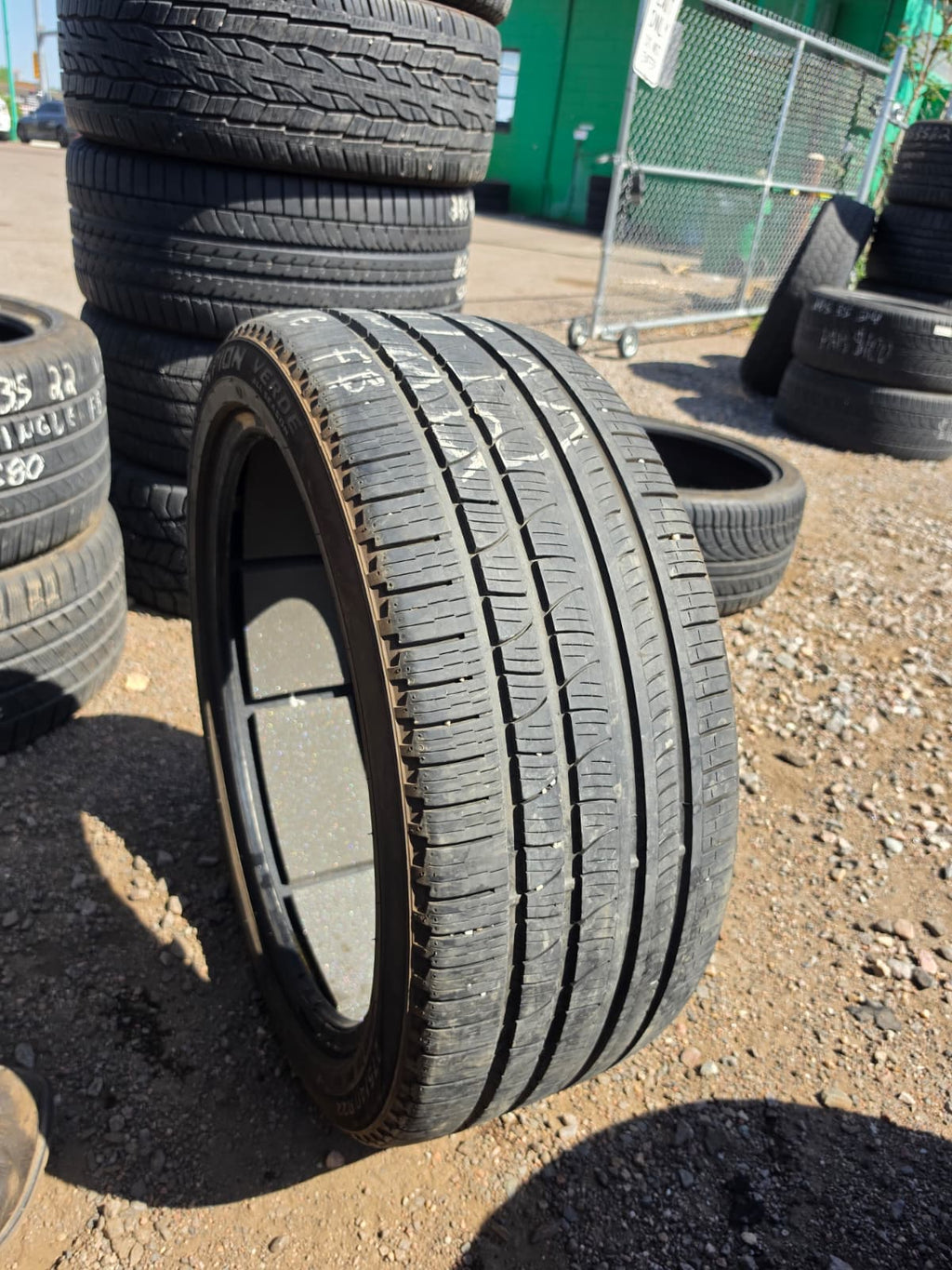 275/45R22 Single (1 Used Tire) Pirelli Scorpion Verde