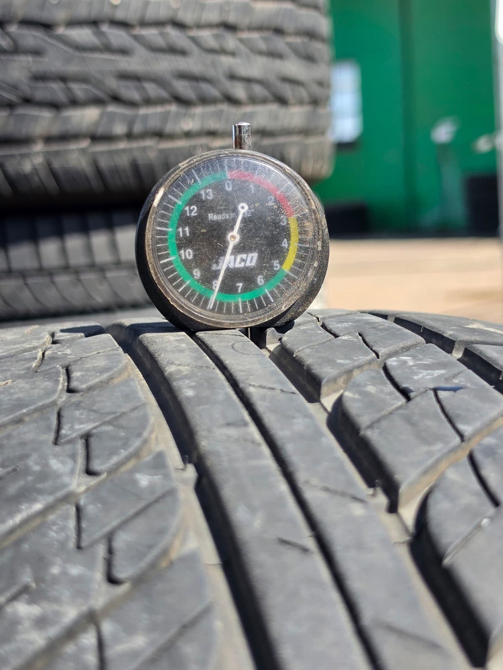 285/45R22 Single (1 Used Tire) Laufenn