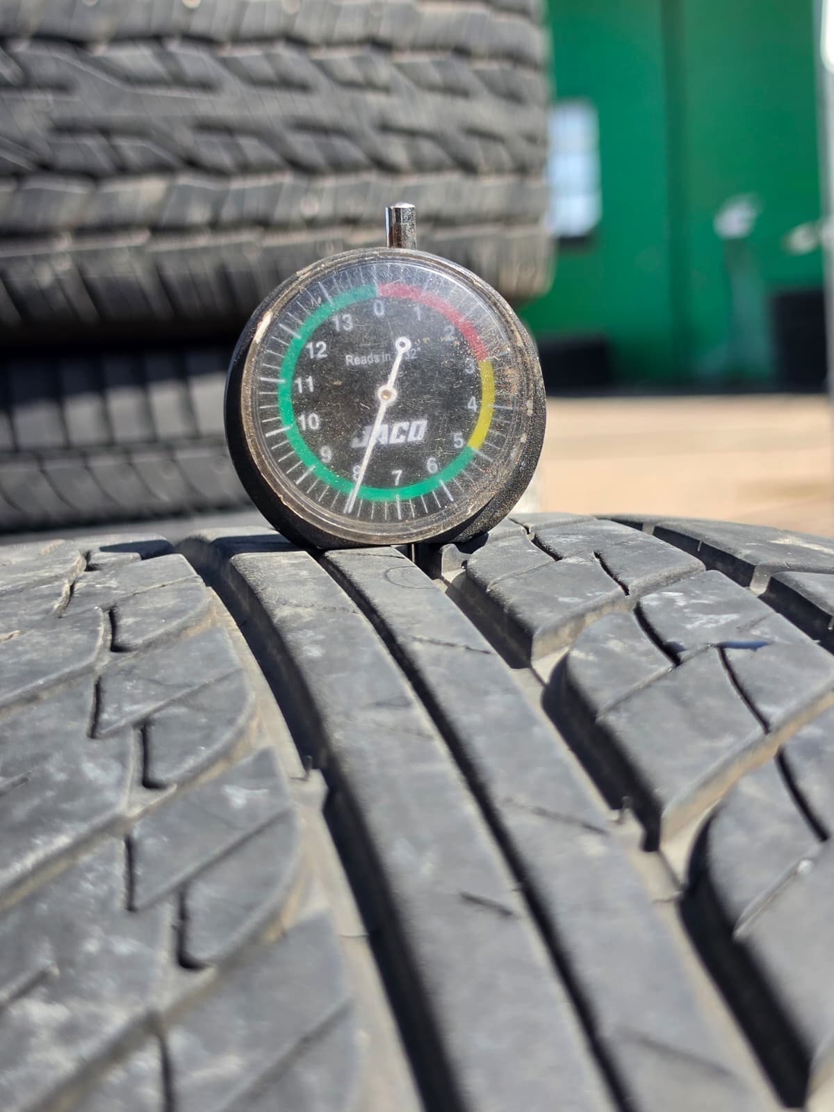 285/45R22 Single (1 Used Tire) Laufenn
