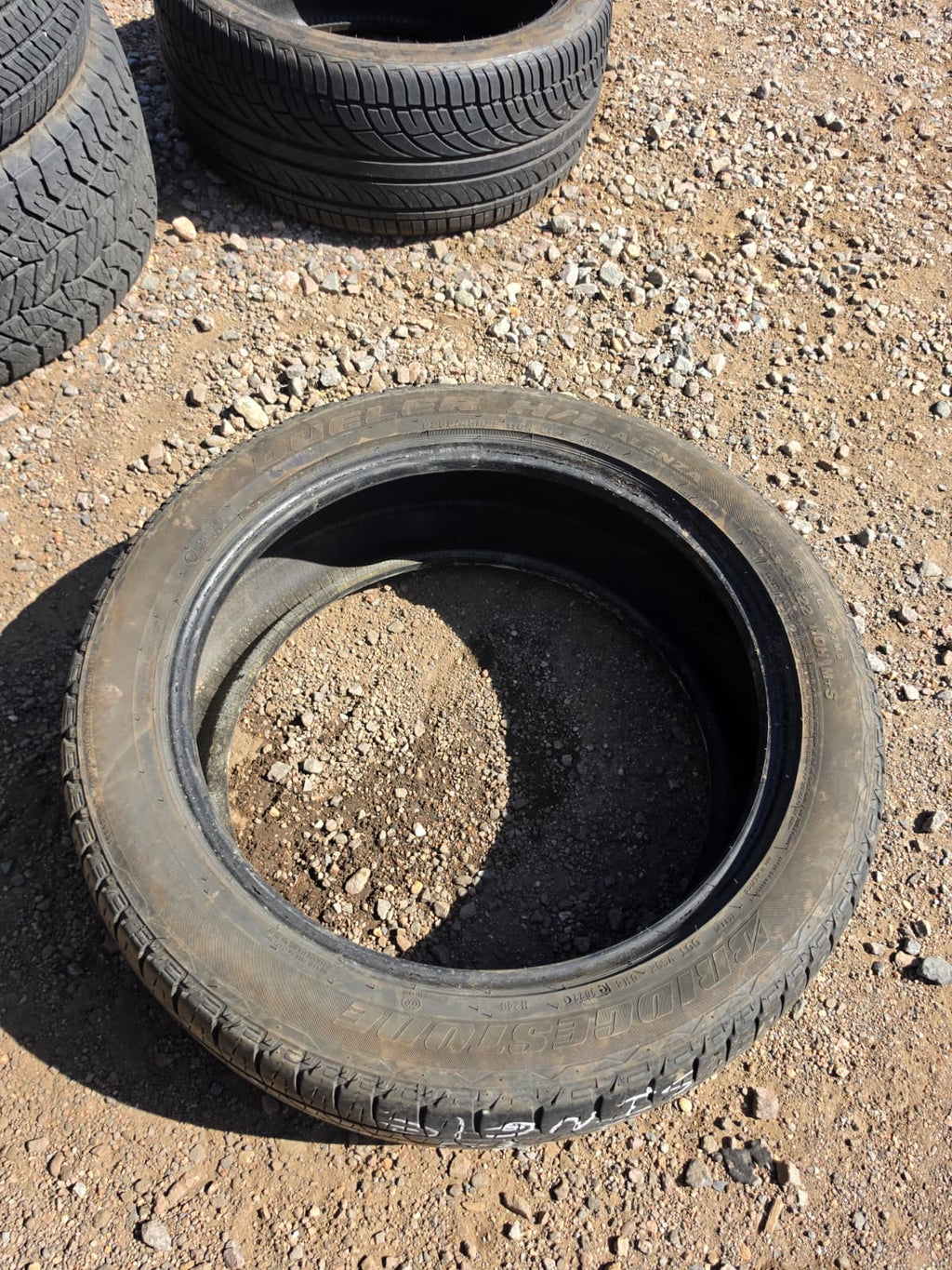 285/45R22 Single (1 Used Tire) Bridgestone Dueler H/L Alenza
