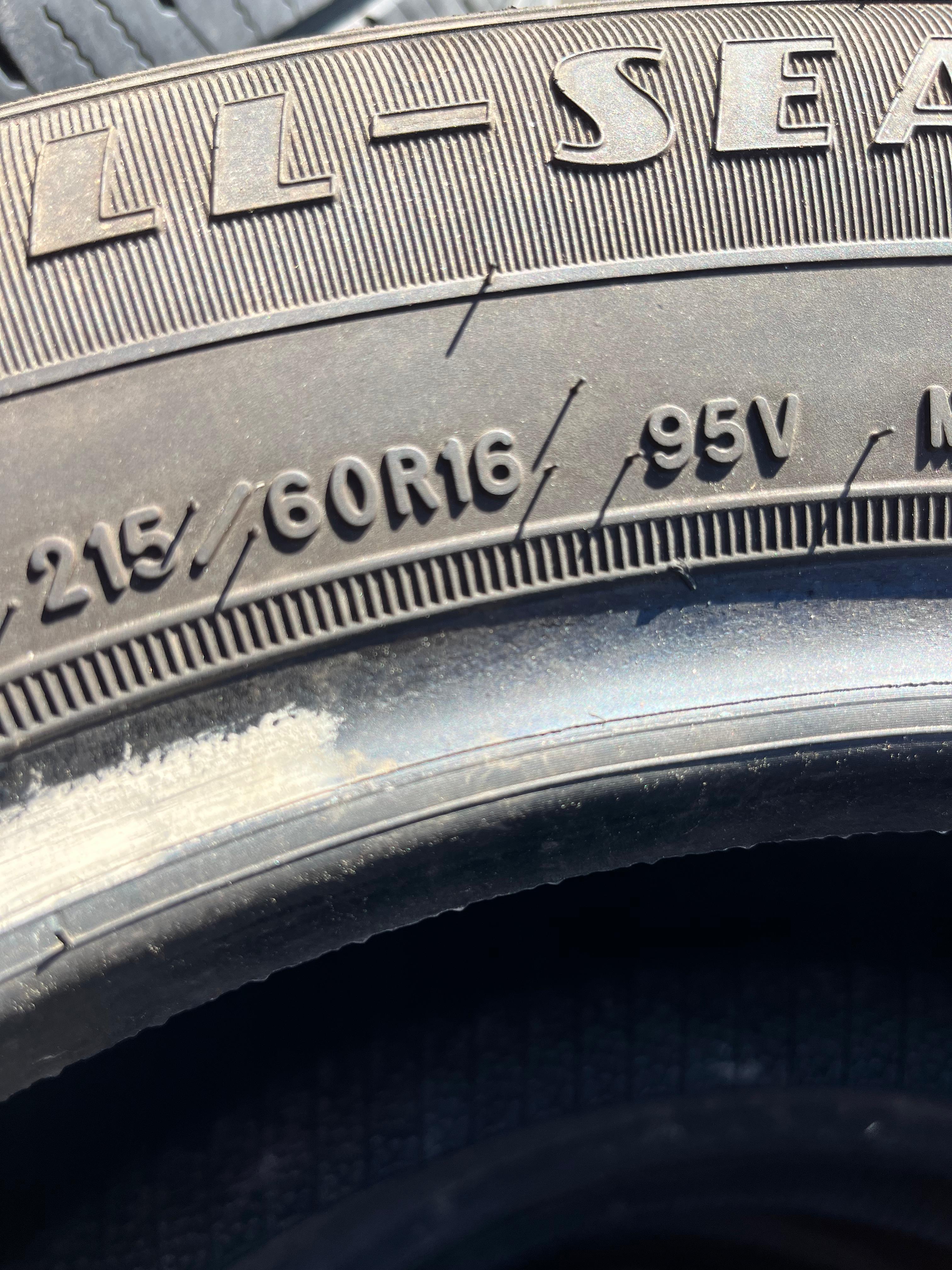 215/60R16 Single (1 Used Tire) Goodyear Reliant
