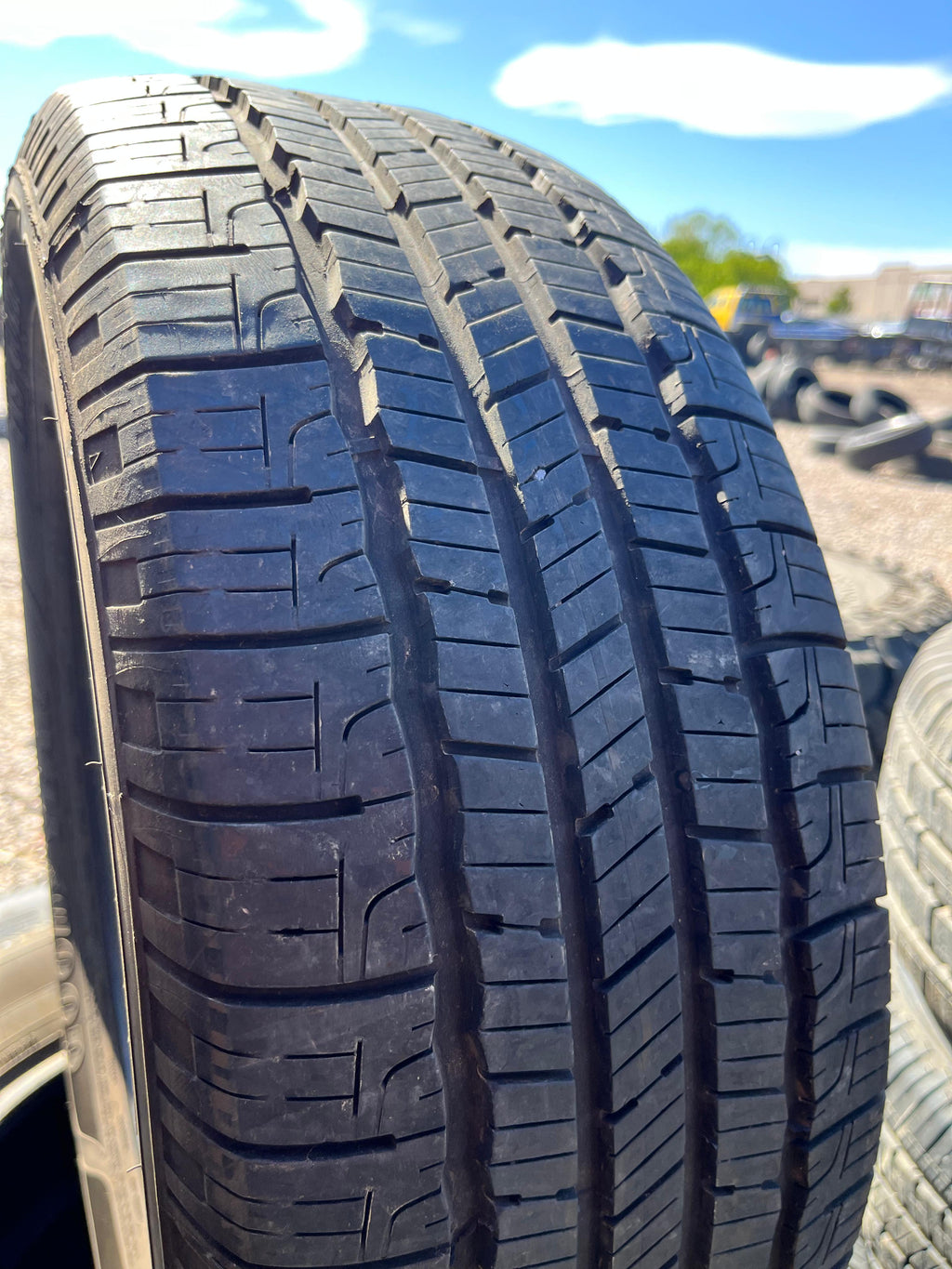 215/60R16 Single (1 Used Tire) Goodyear Reliant