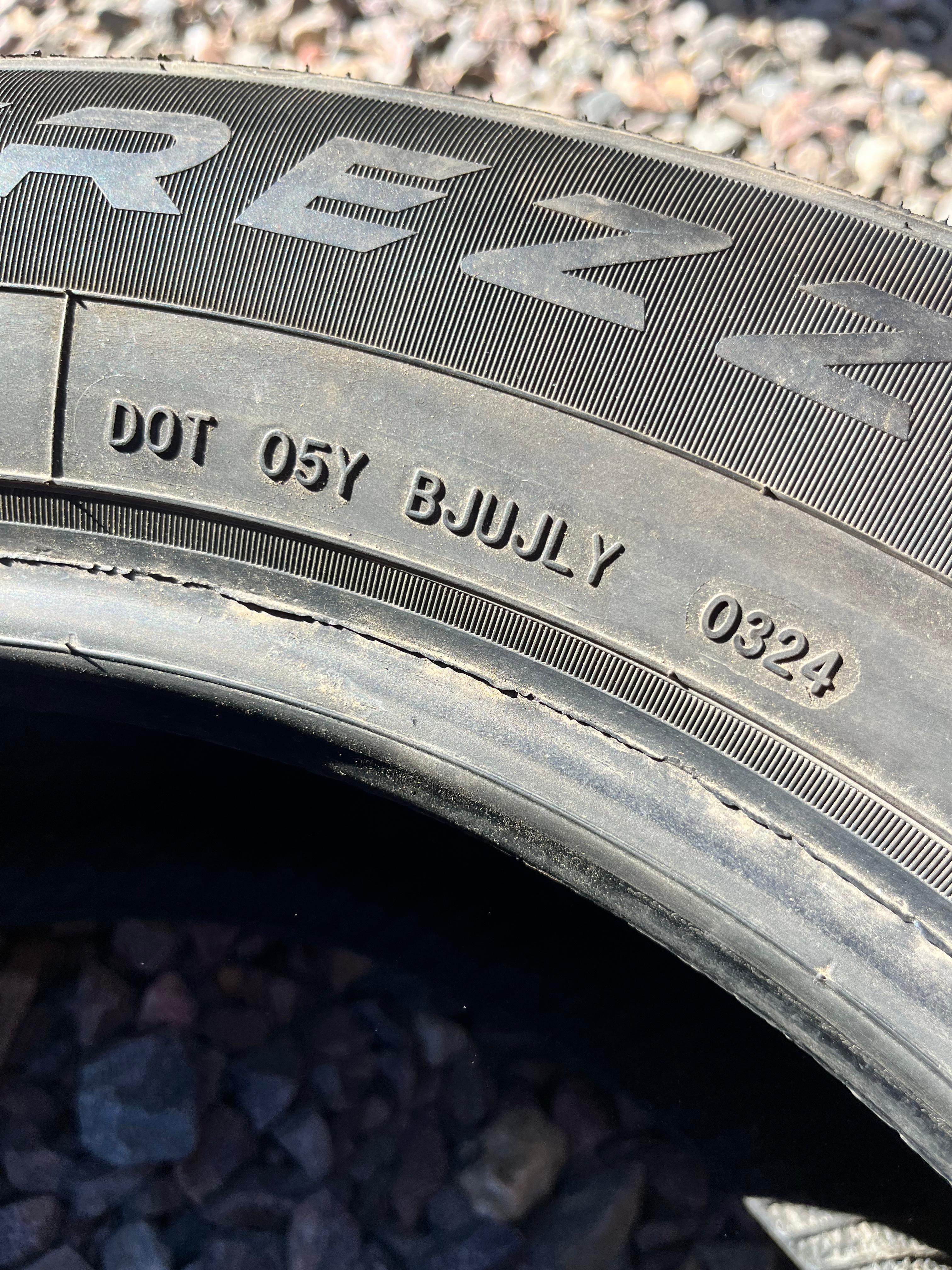 205/60R16 Single (1 Used Tire) Sailun Atrezzo (SH408)