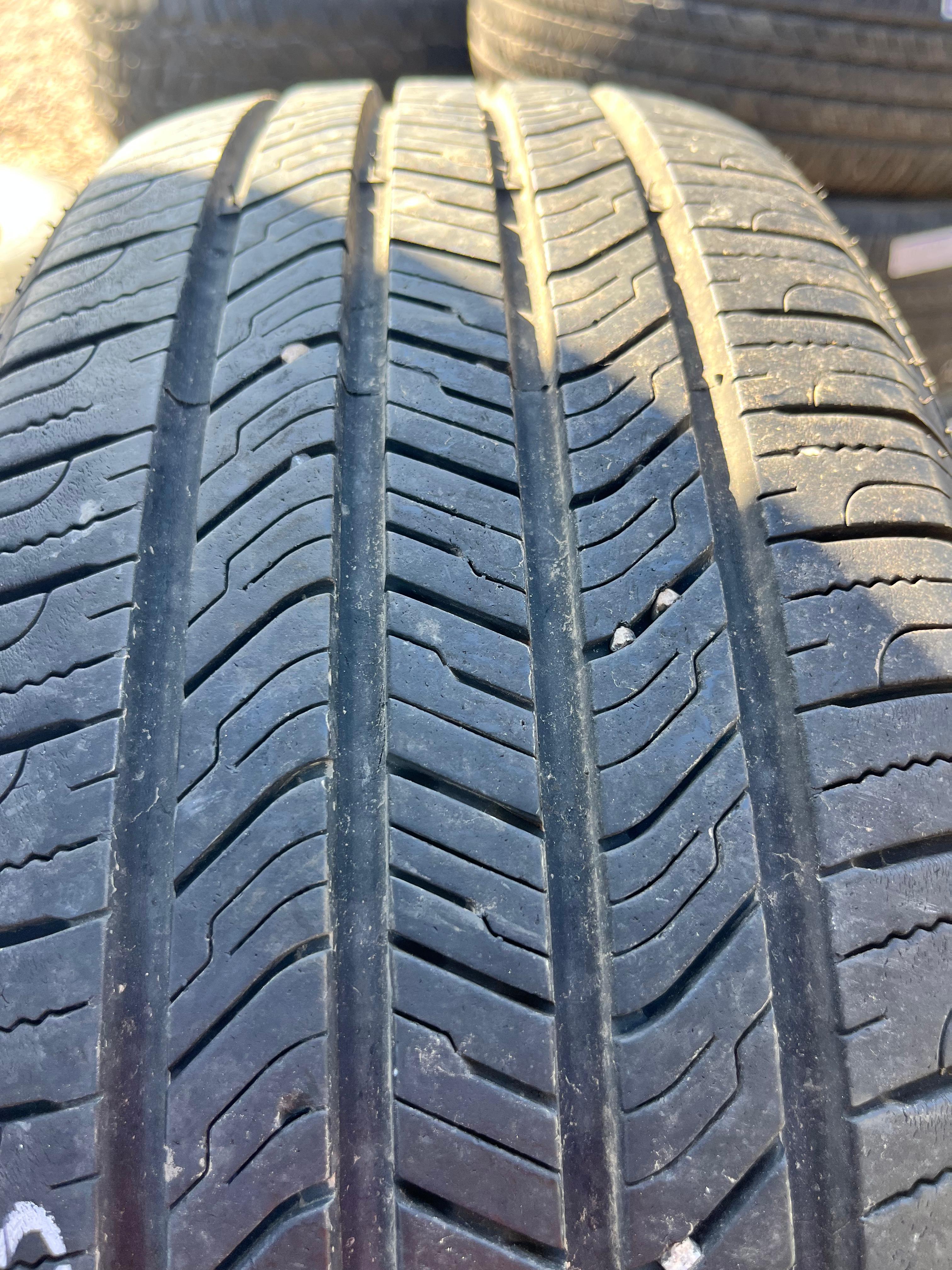 205/60R16 Single (1 Used Tire) Sailun Atrezzo (SH408)