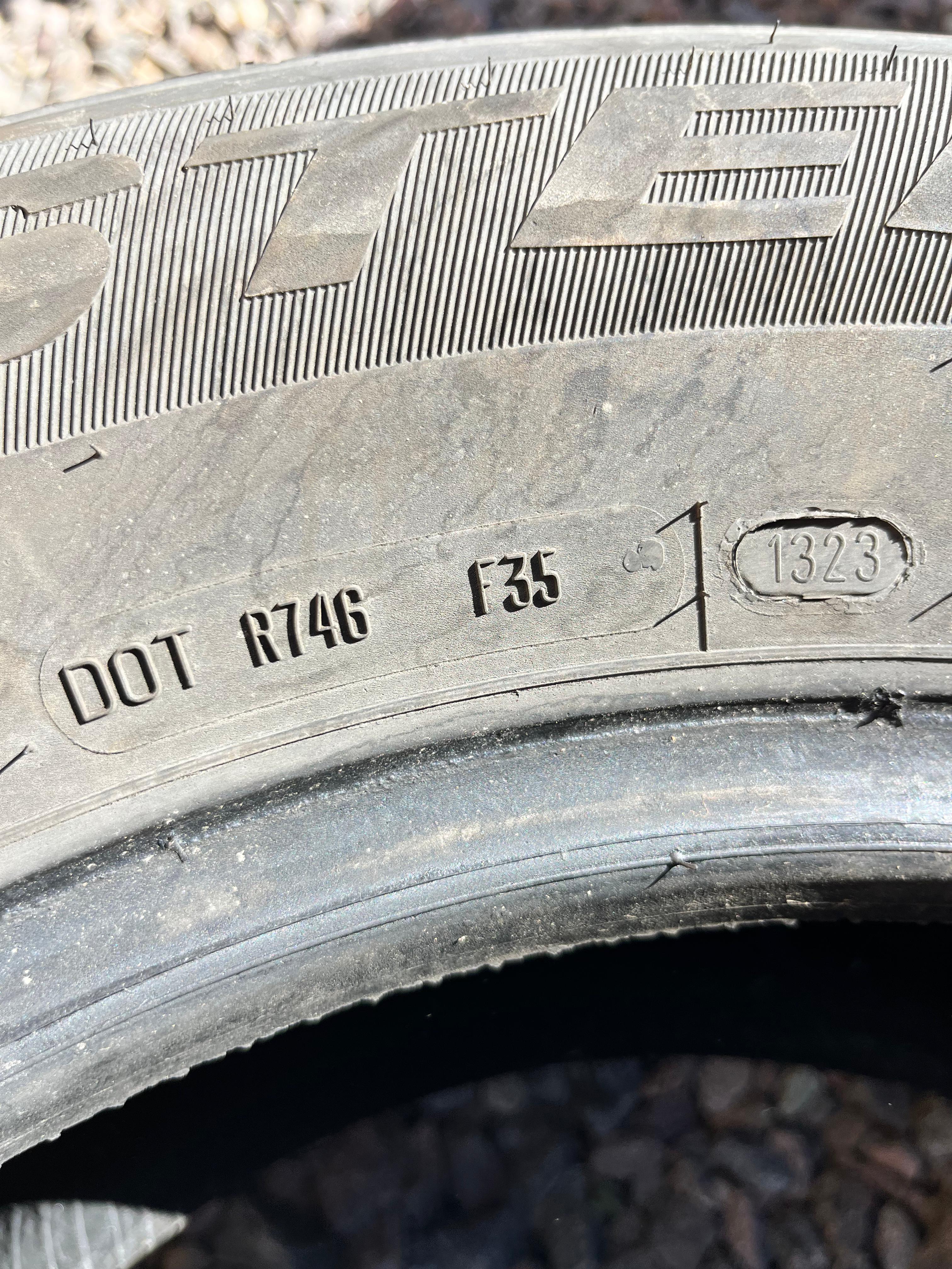 235/65R16 Single (1 Used Tire) Mastercraft Stratus