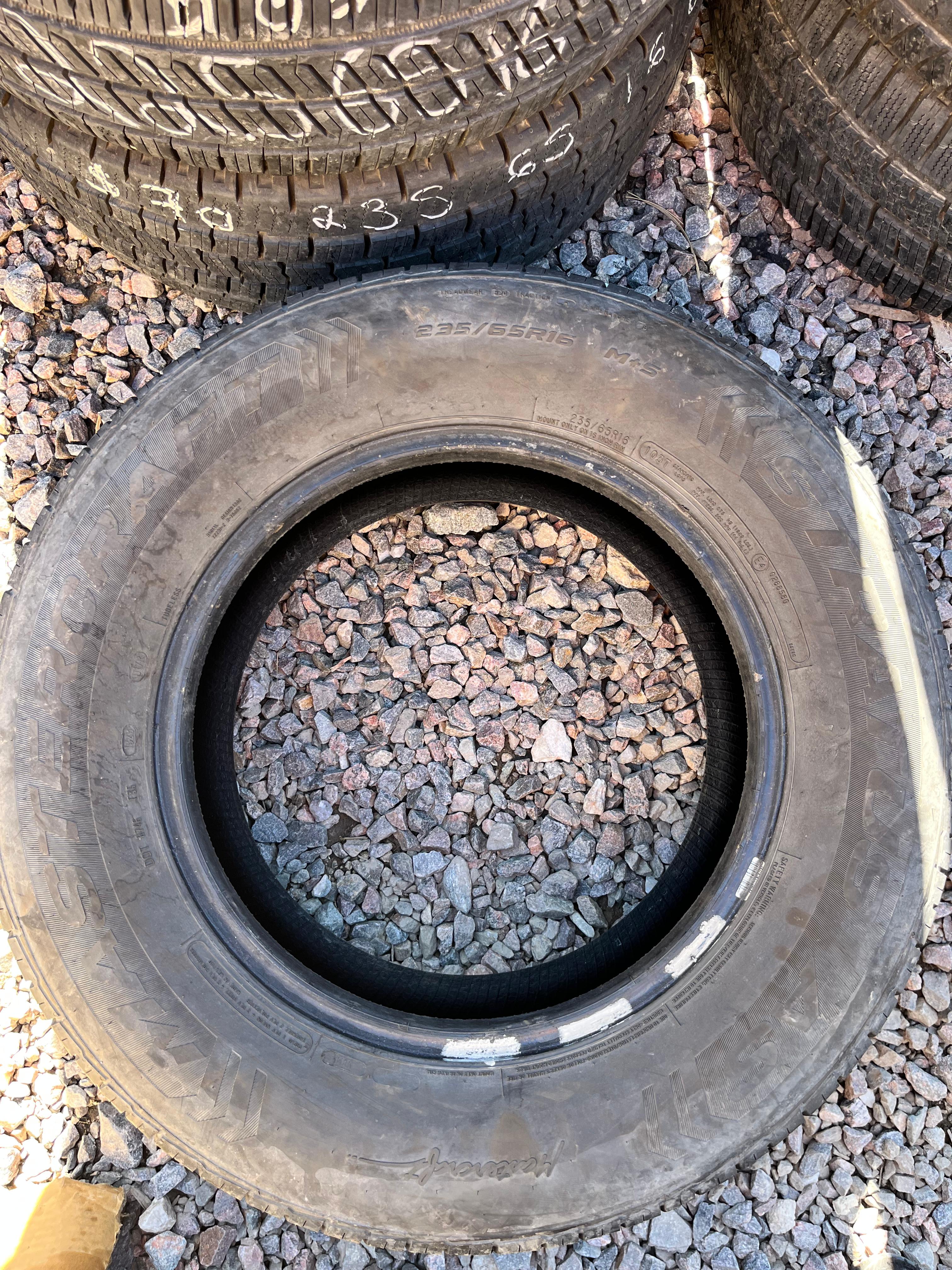 235/65R16 Single (1 Used Tire) Mastercraft Stratus