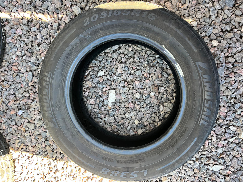205/65R16  Single (1 Used Tire) AndSail (LS388)