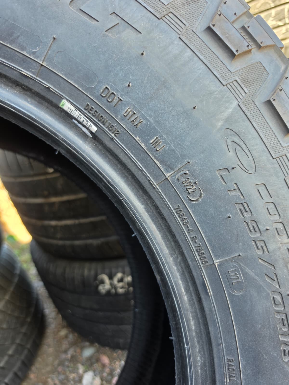 LT297/70R18 Single (1 Used Tire) Cooper Discoverer AT3