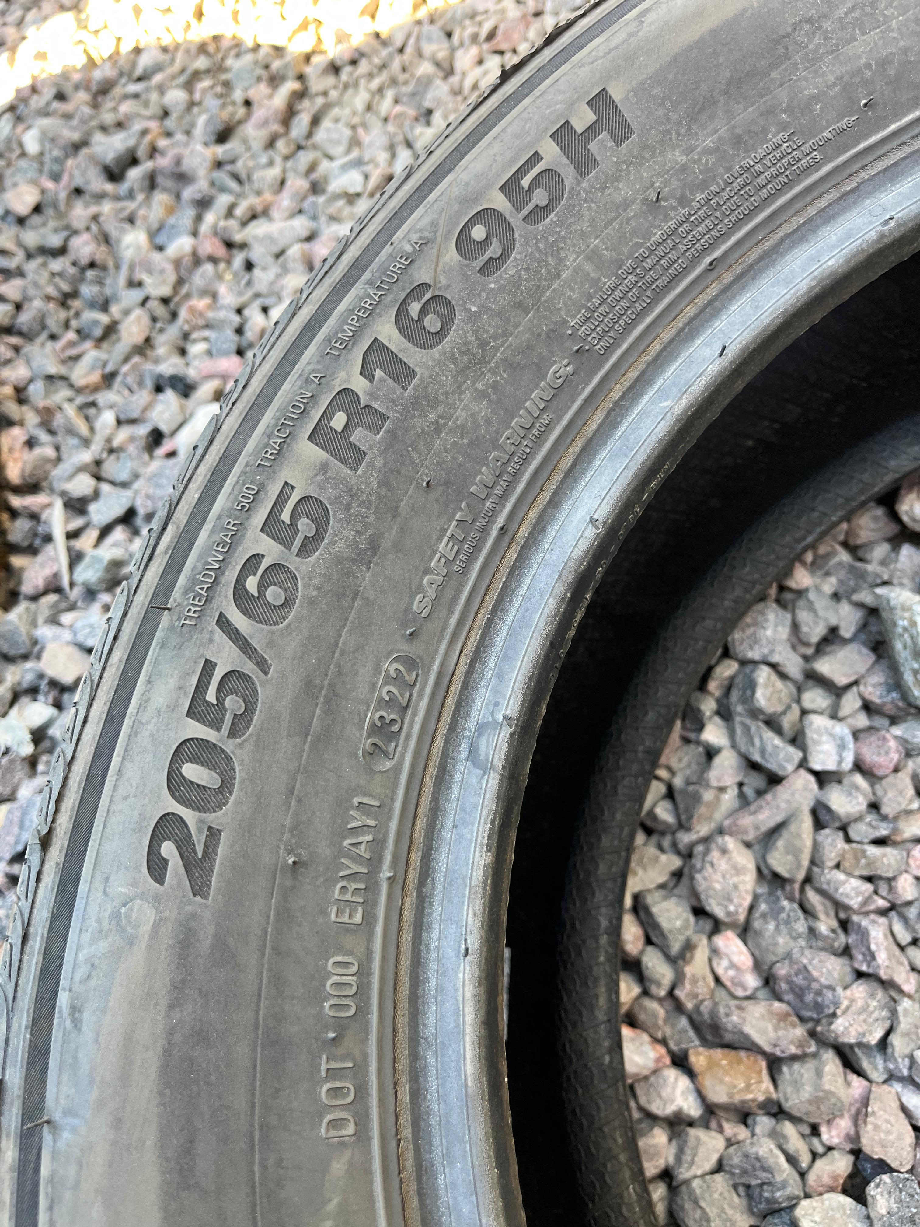 205/65R16 Single (1 Used Tire) Kumho Solus (TA31)