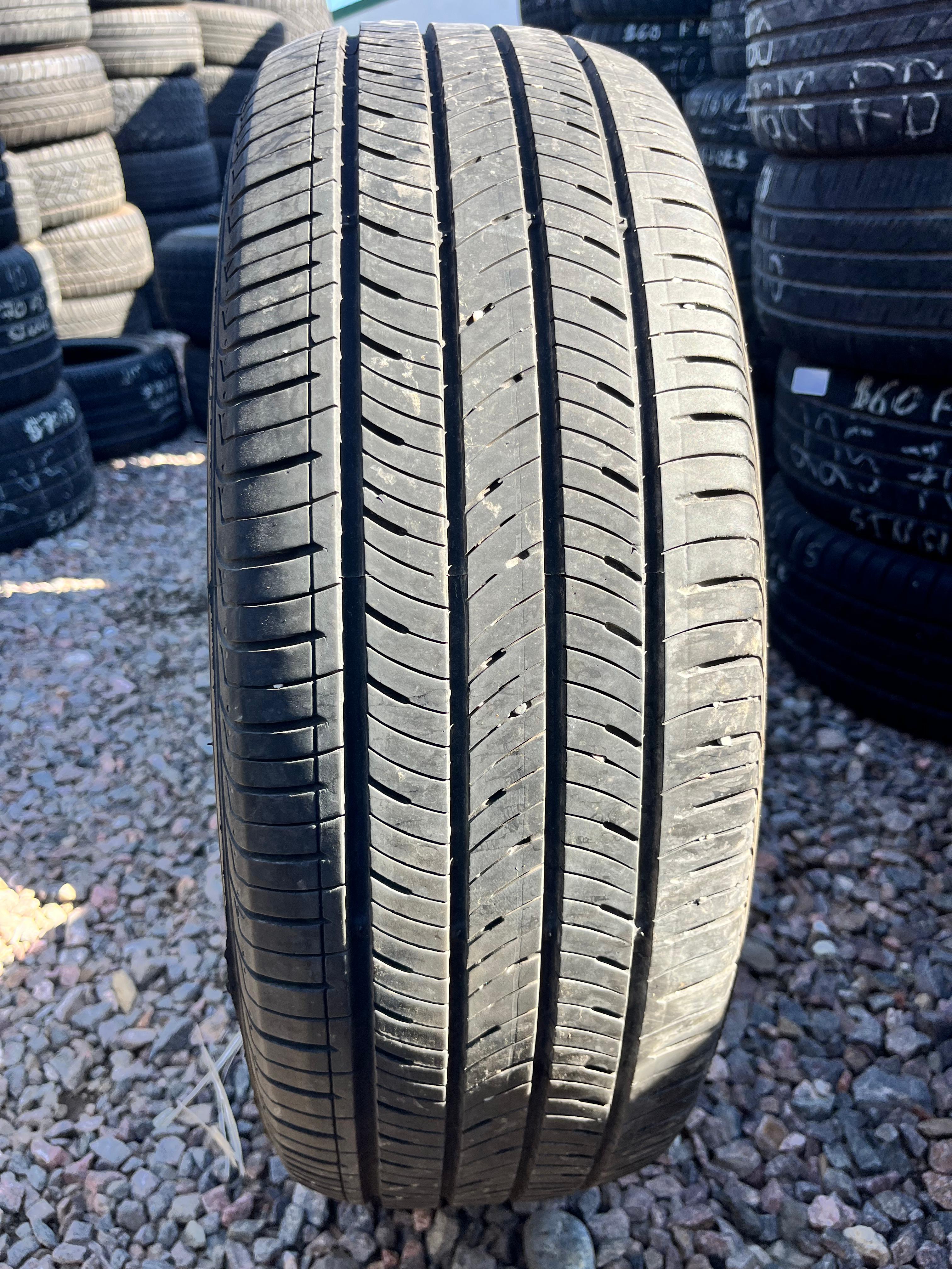 205/65R16 Single (1 Used Tire) Kumho Solus (TA31)
