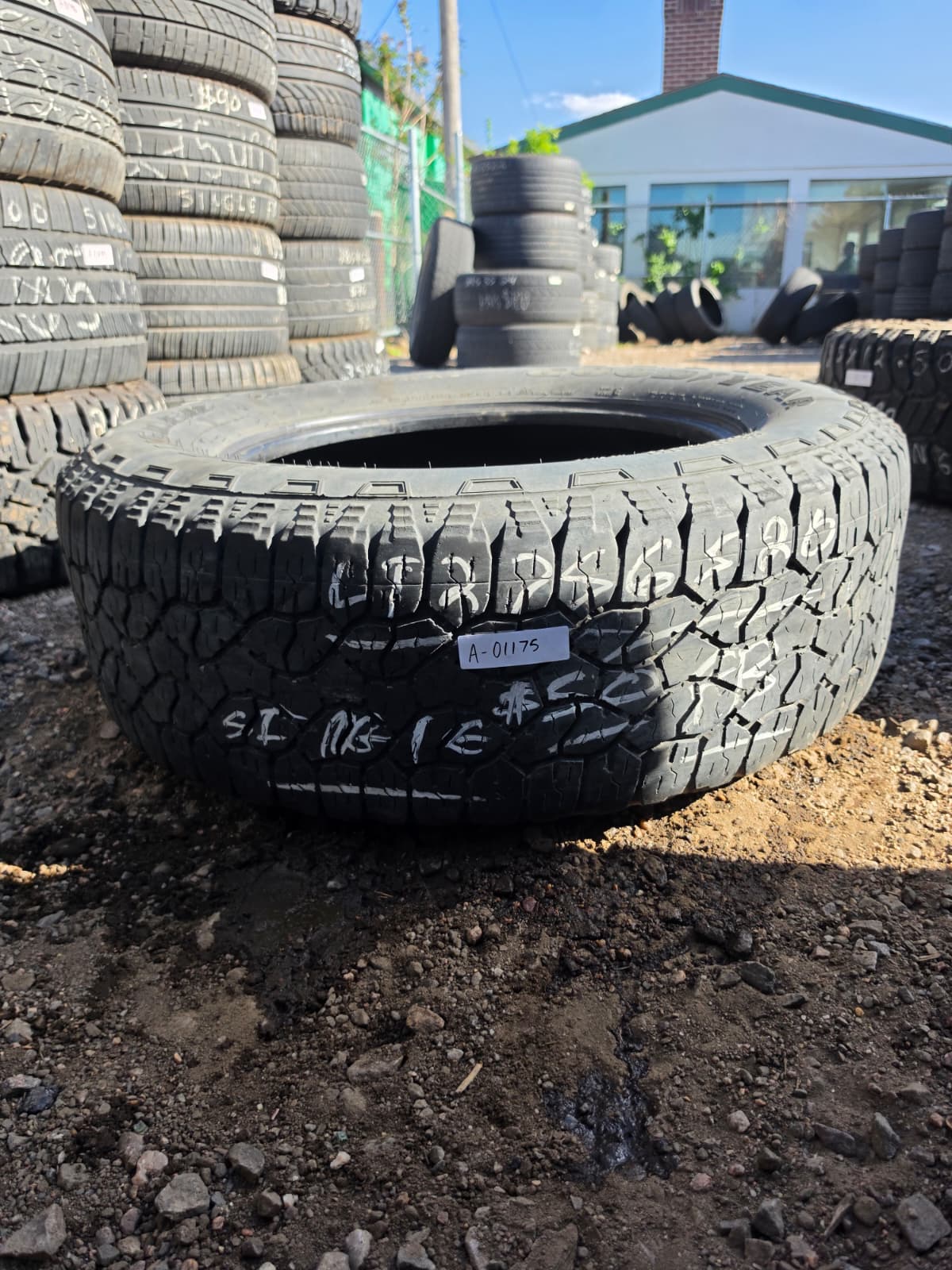 LT275/65R18 Single (1 Used Tire) Goodyear Wrangler DuraTrac