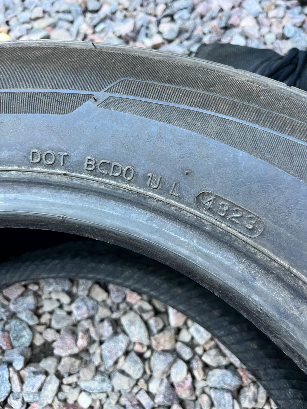 205/65R16 Single (1 Used Tire) Laufenn G FIT AS
