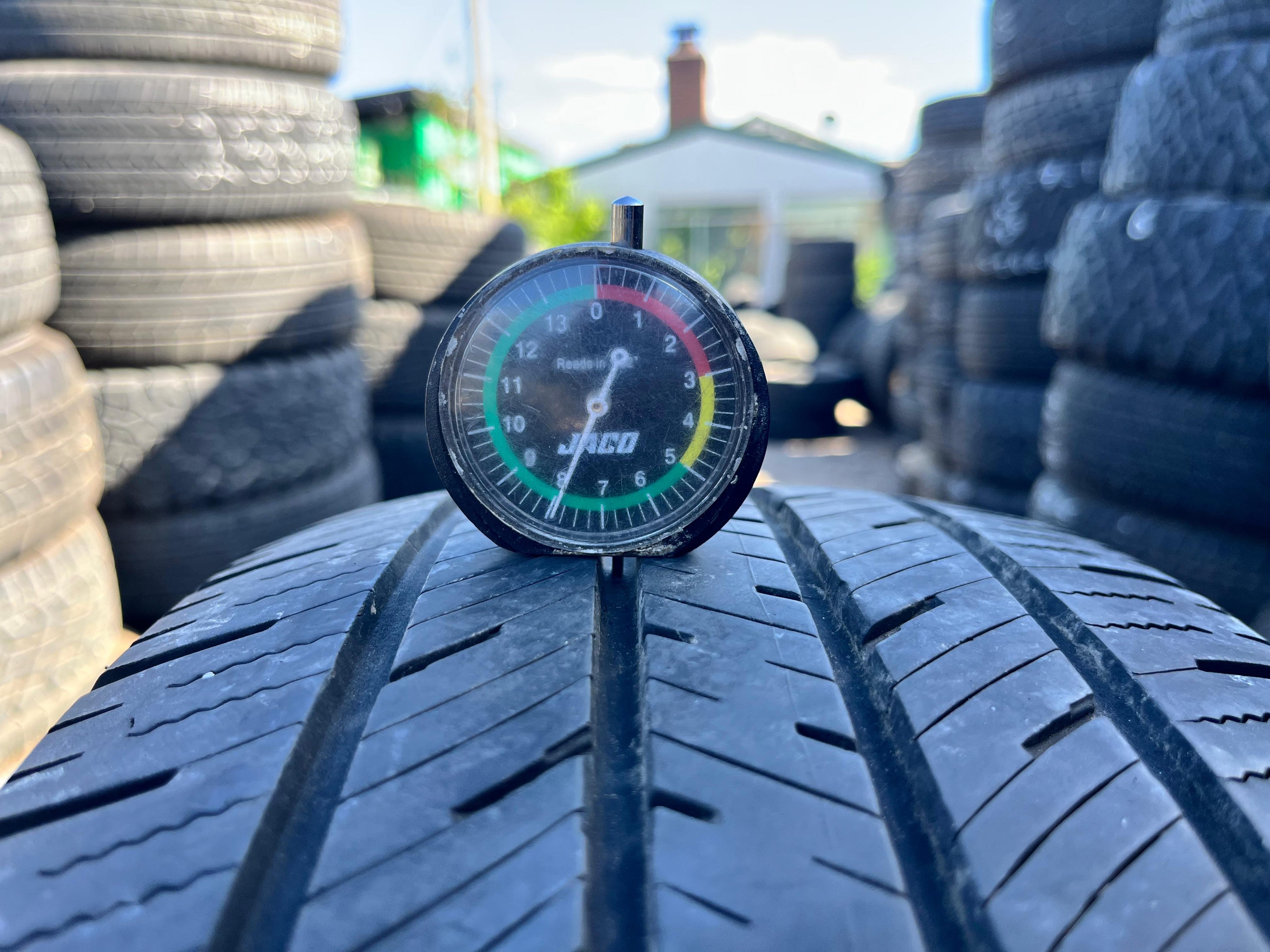 215/65R16 Single (1 Used Tire) Falken Sincera (SN250)