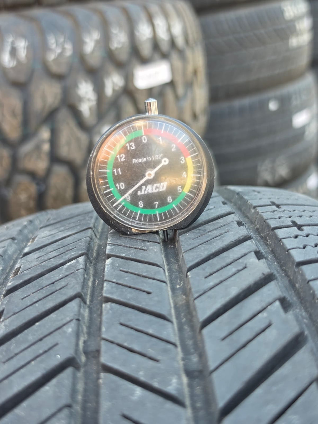245/60ZR18 Single (1 Used Tire) Paragon Tour CUV