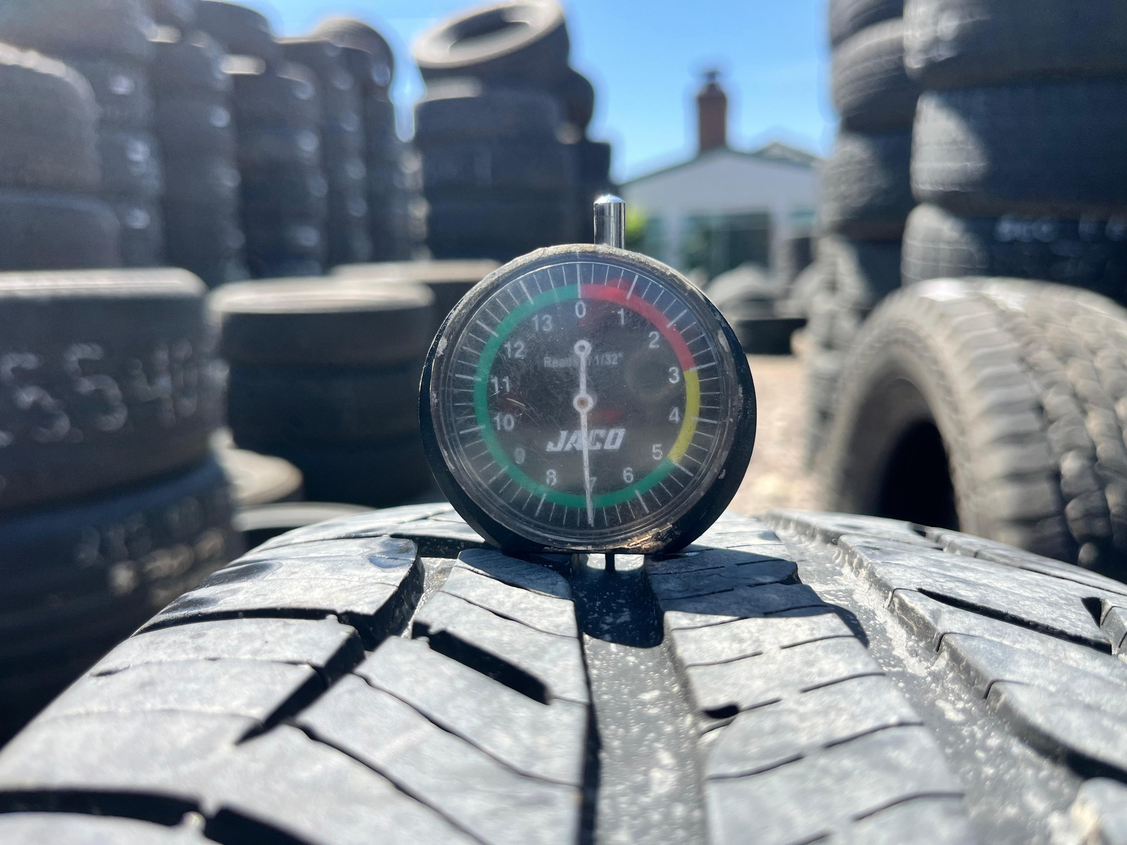 215/70R16 Single (1 Used Tire) BFGoodrich Advantage