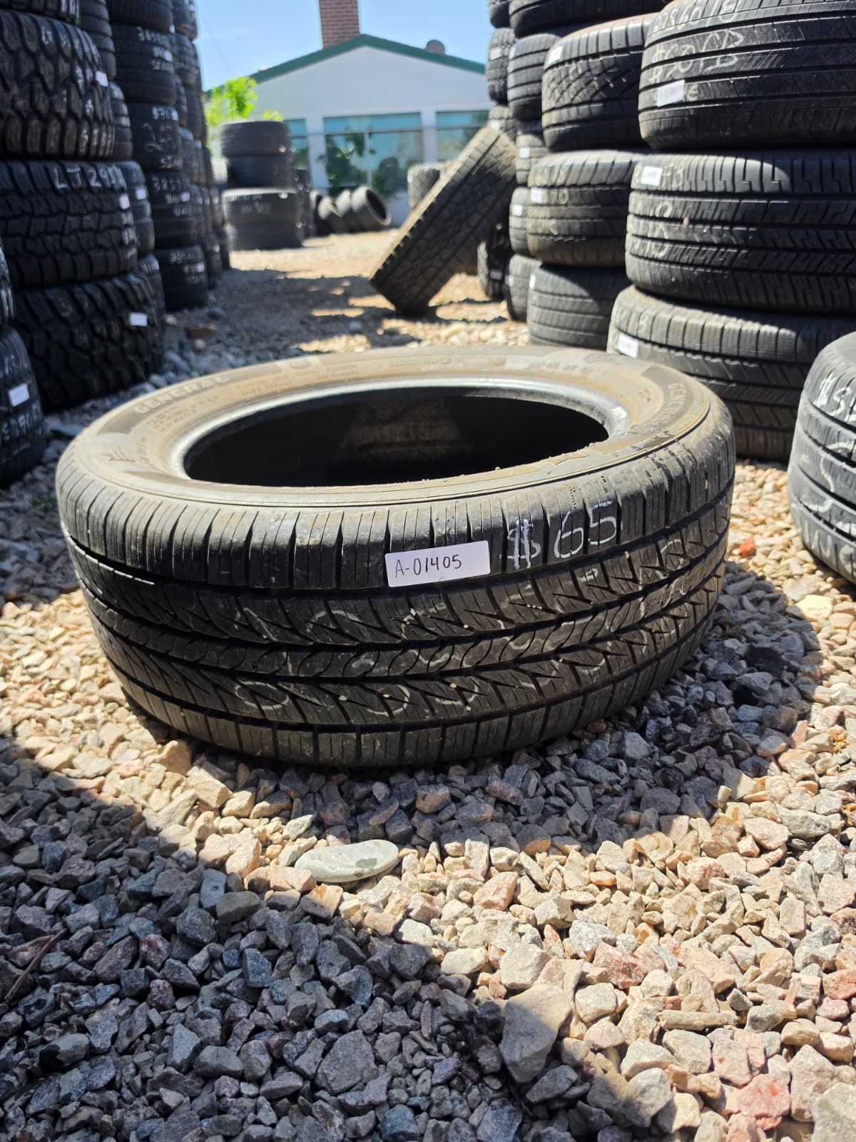 235/55R18 Single (1 Used Tire) General Altimax RT