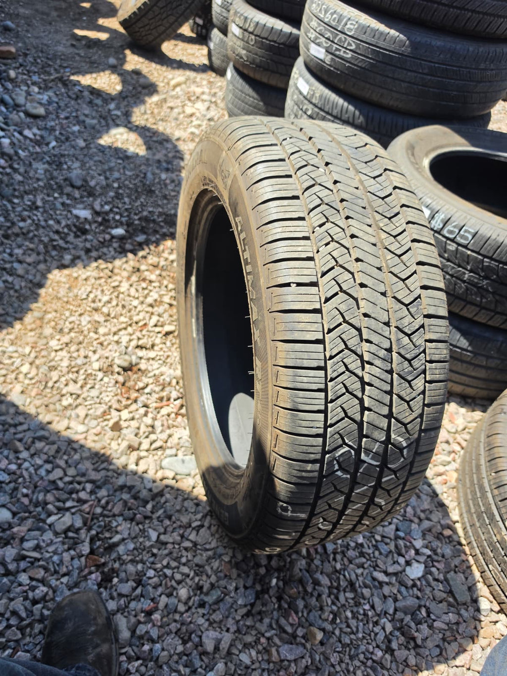 245/55R18 Single (1 Used Tire) General Altimax RT
