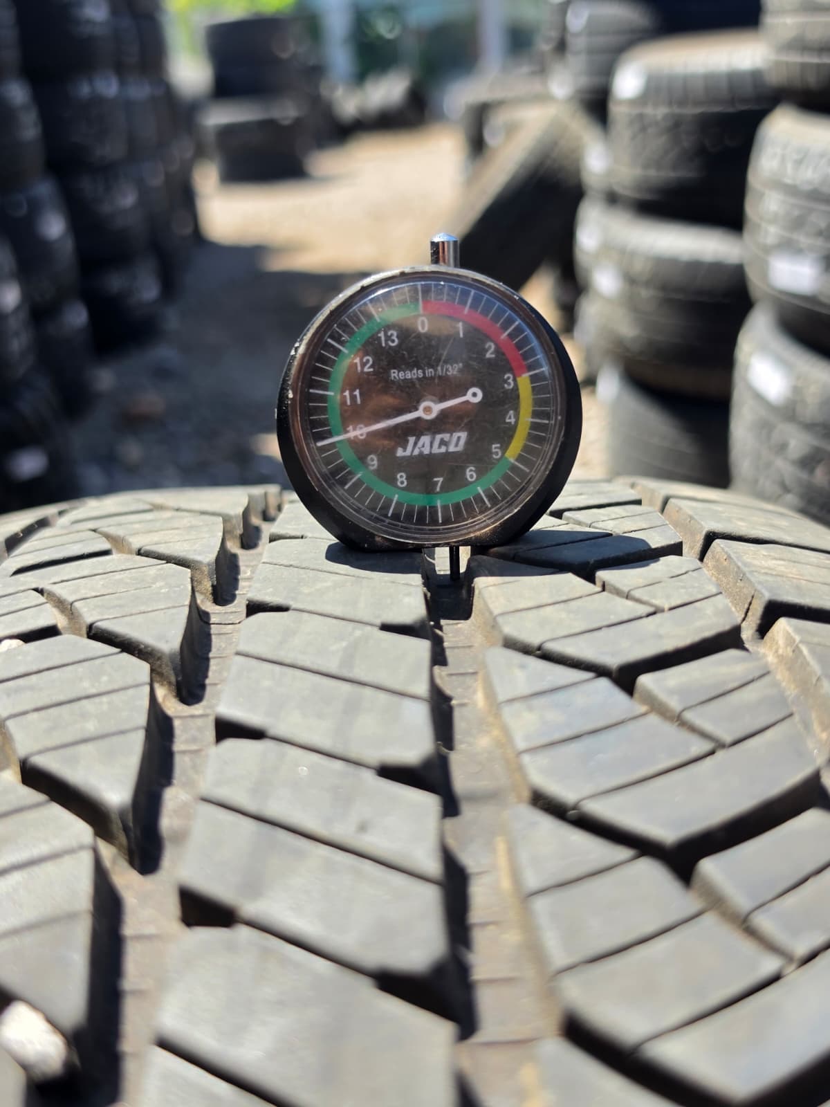 245/55R18 Single (1 Used Tire) General Altimax RT