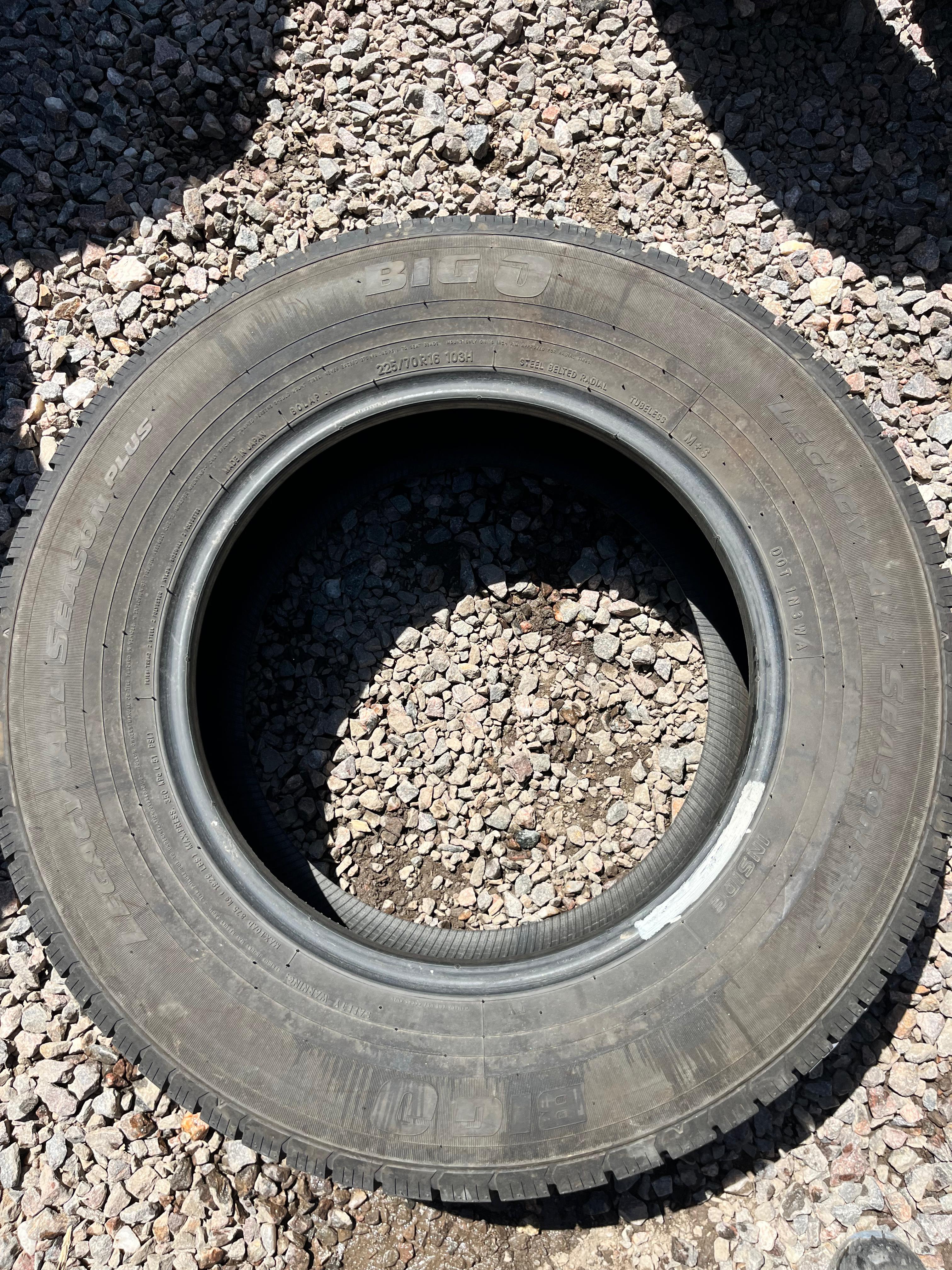 225/70R16 Single (1 Used Tire) BIG O Legancy Plus