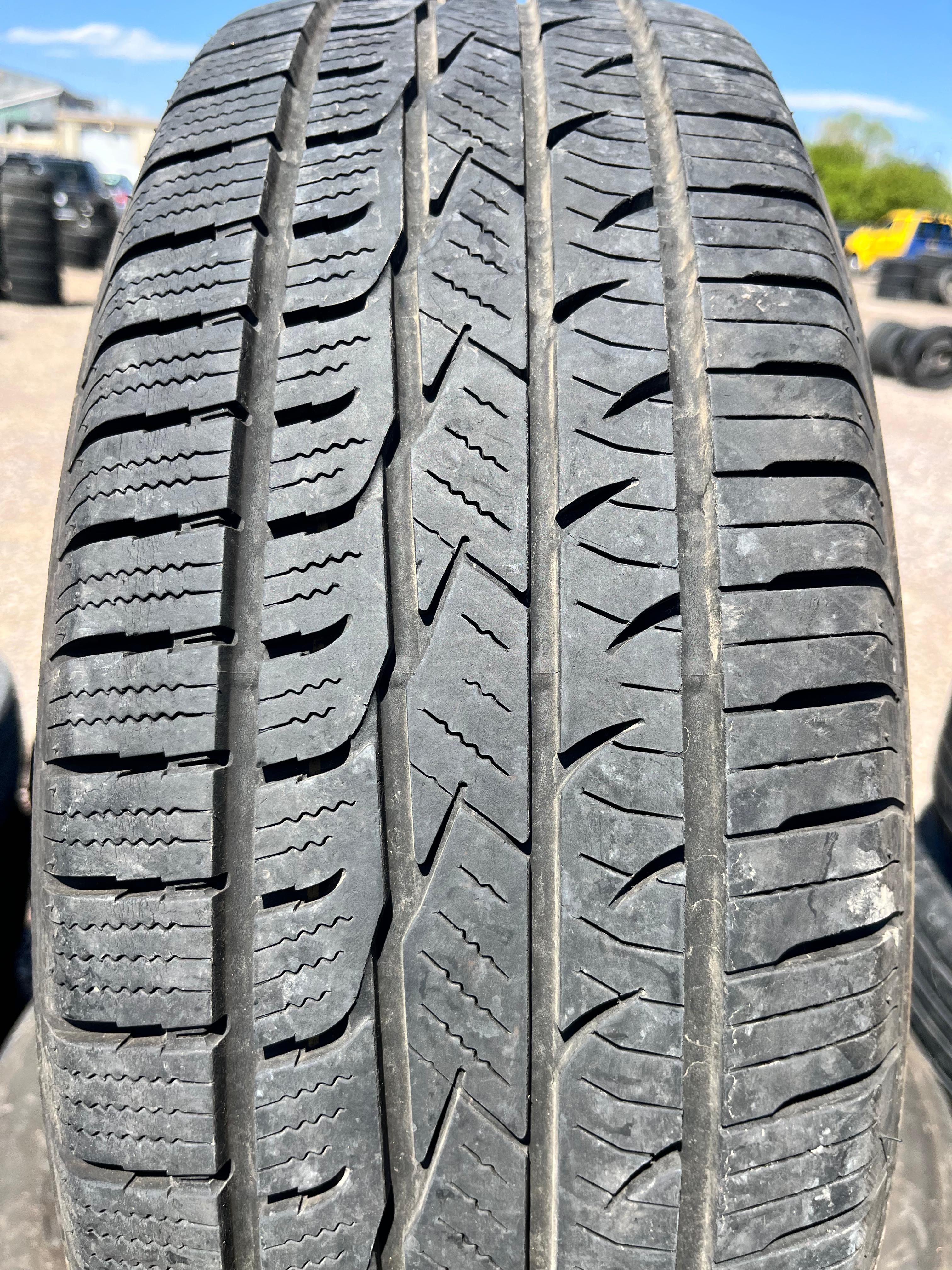 225/70R16 Single (1 Used Tire) BIG O Legancy Plus