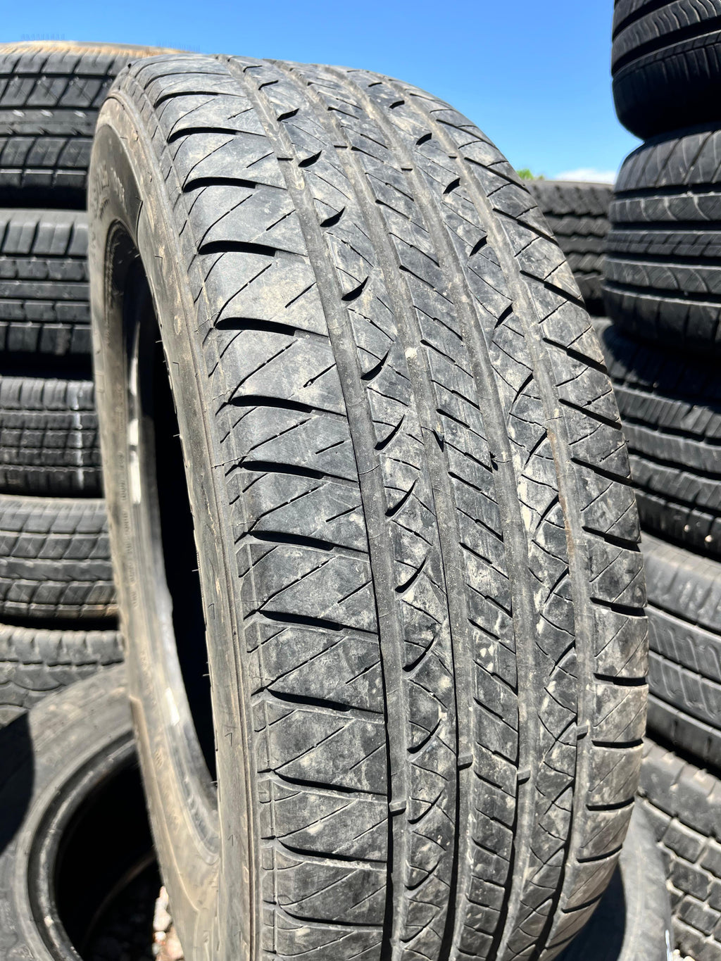 215/70R16 Single (1 Used Tire) Douglas Touring