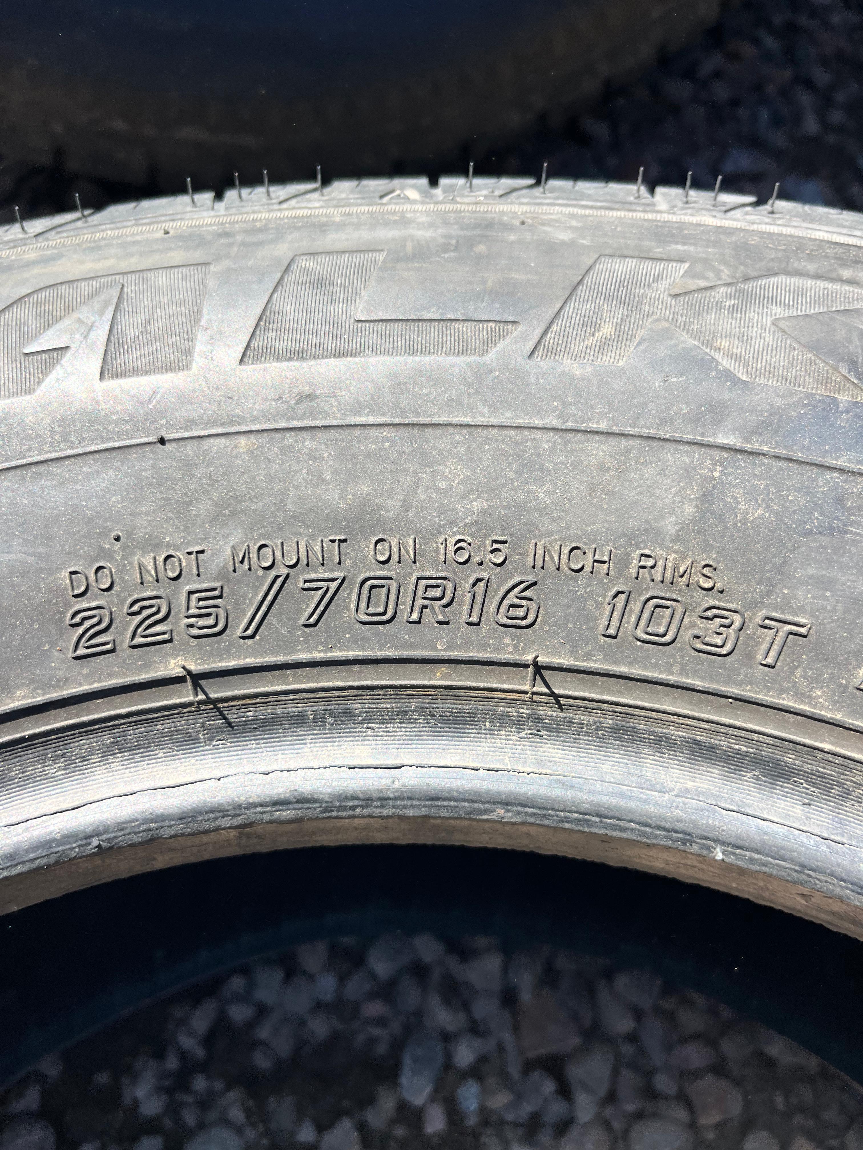 225/70R16  Single (1 Used Tire) Falken Sinceras T80