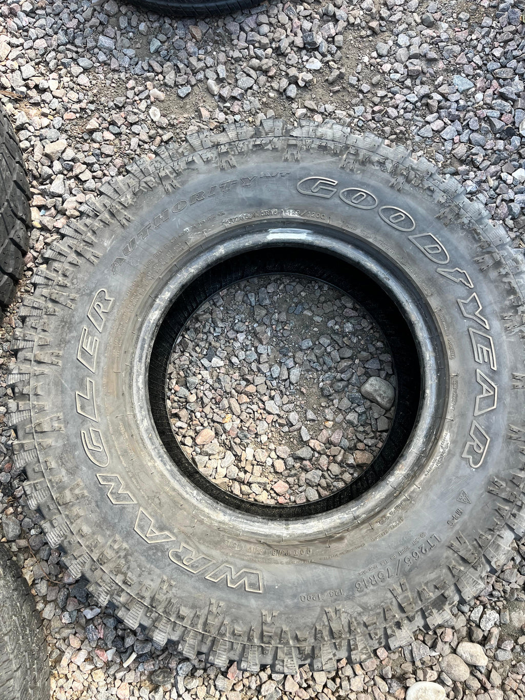 LT265/75R16 Single (1 Used Tire) Goodyear Wrangler (Authority)