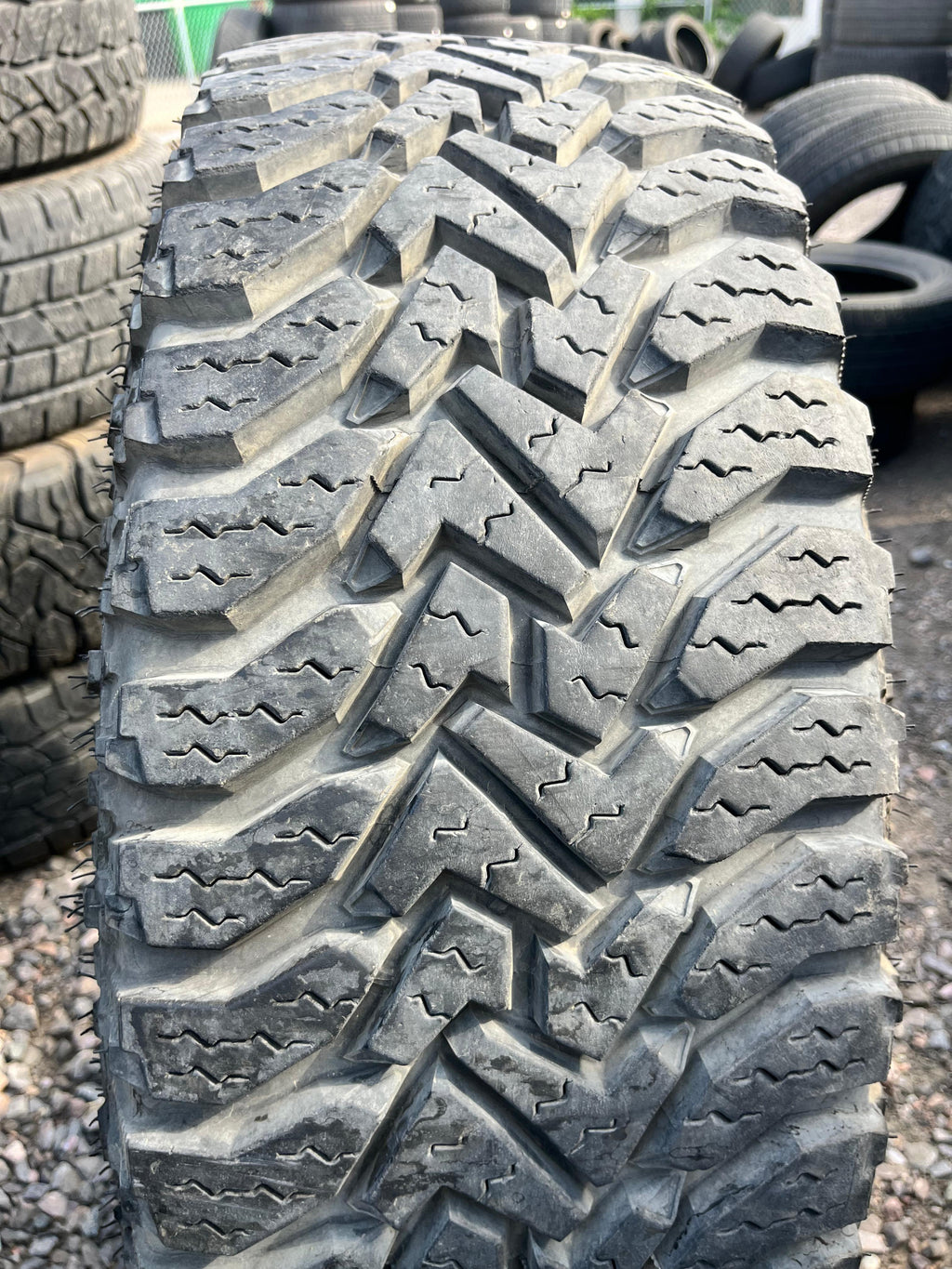 LT265/75R16 Single (1 Used Tire) Goodyear Wrangler (Authority)