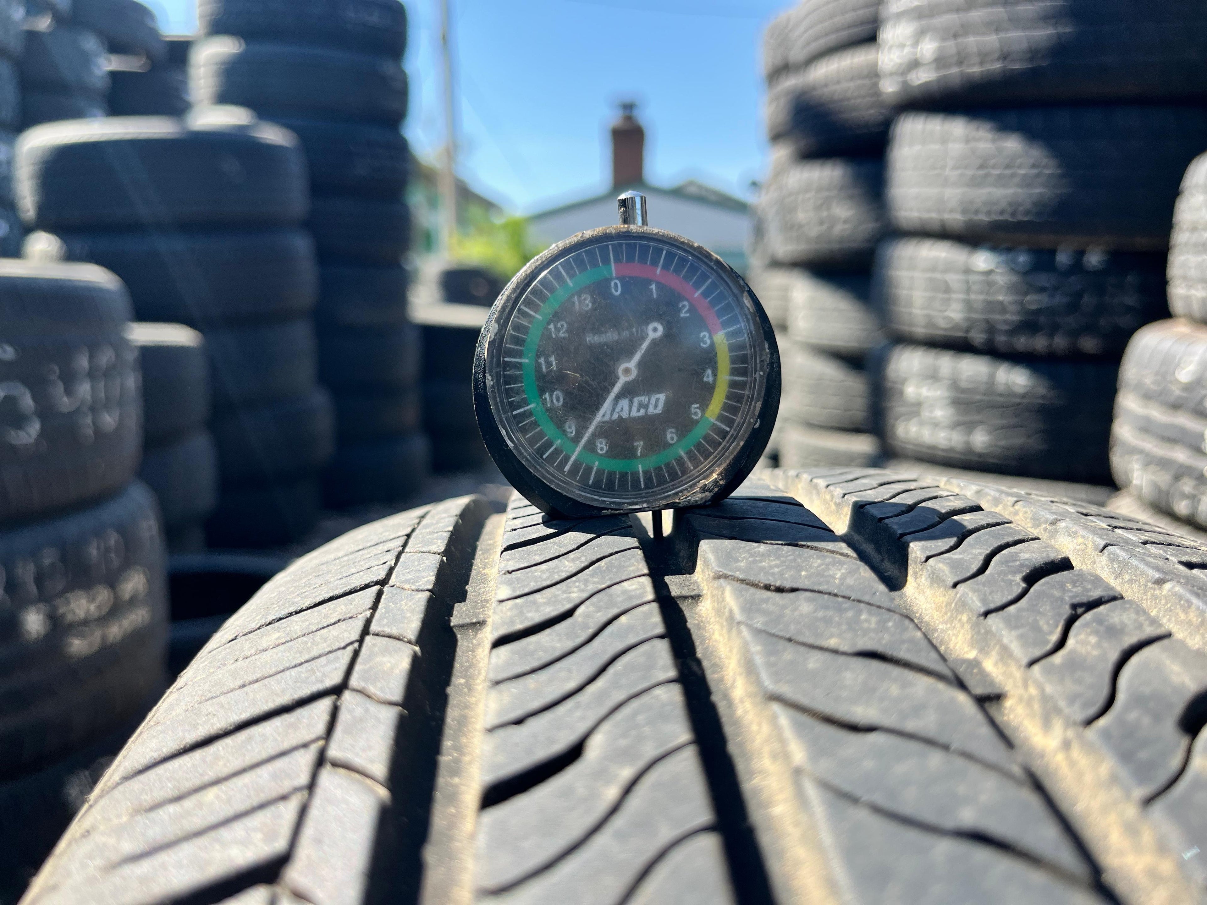 215/65R16 Single (1 Used Tire) BlackHawk Street-H (HH11)